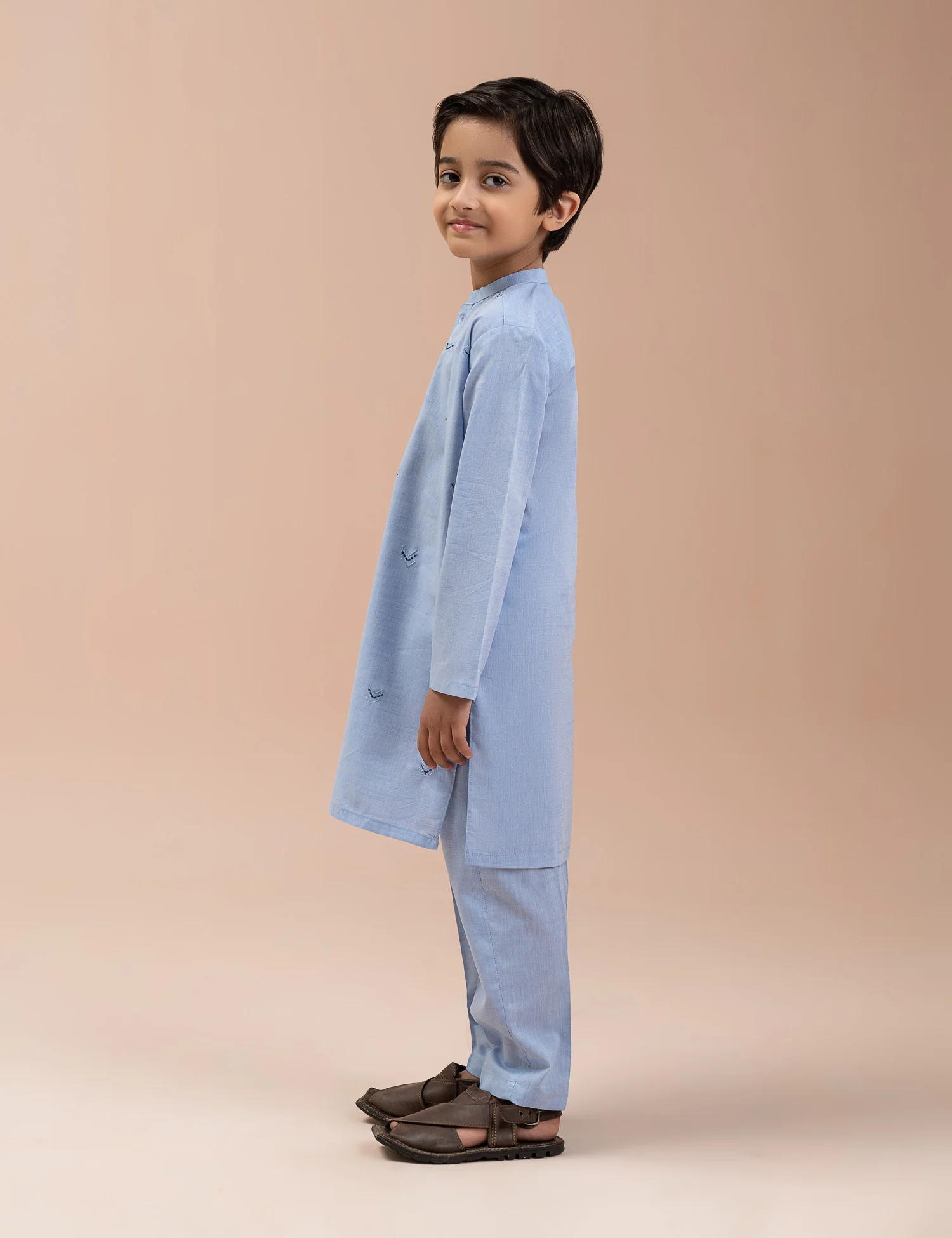 2 PIECE CLASSIC EMBROIDERED SUIT - Image 3
