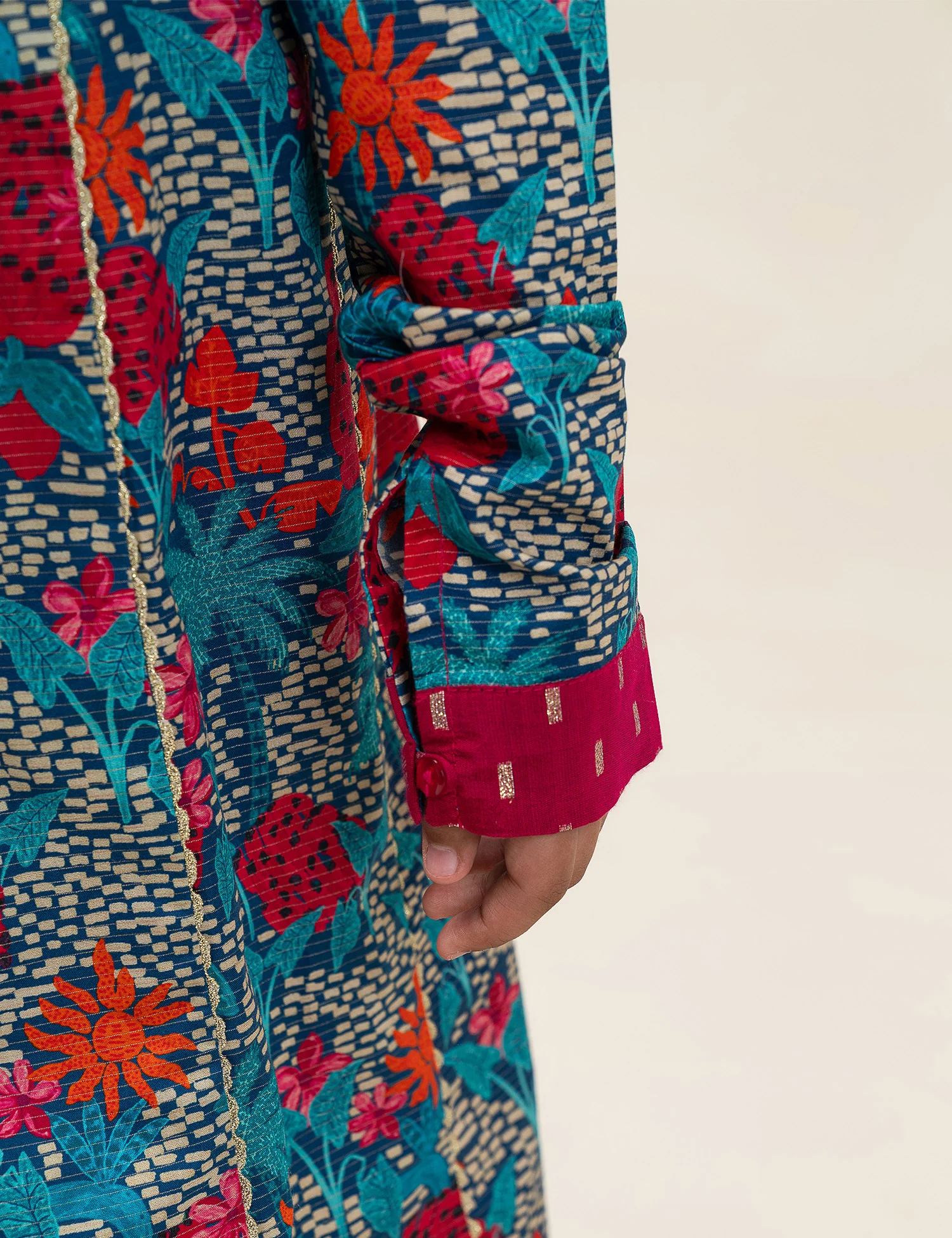 2 PIECE PRINTED SUIT - Image 3