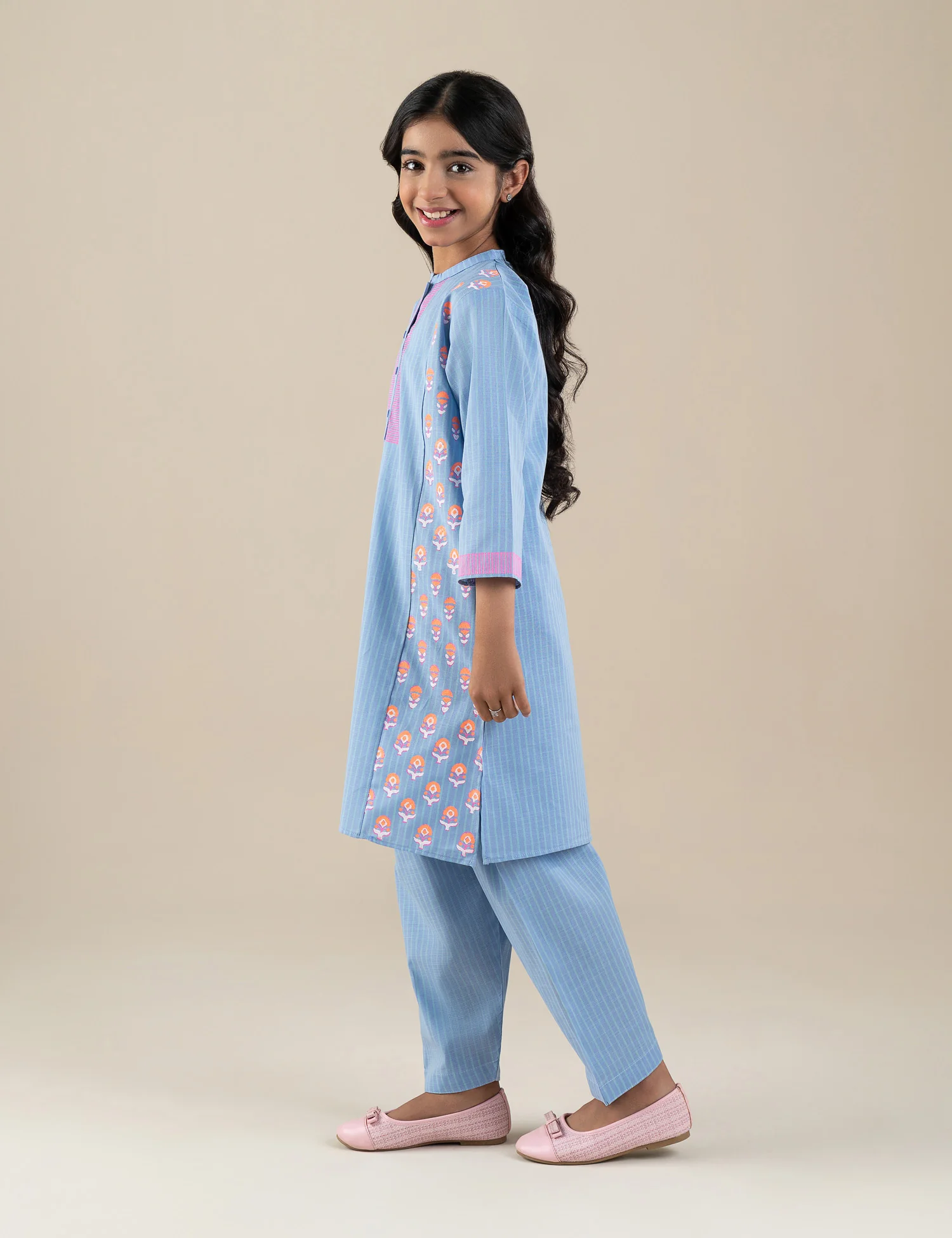 2 PIECE BLOCK PRINTED SUIT - Image 5