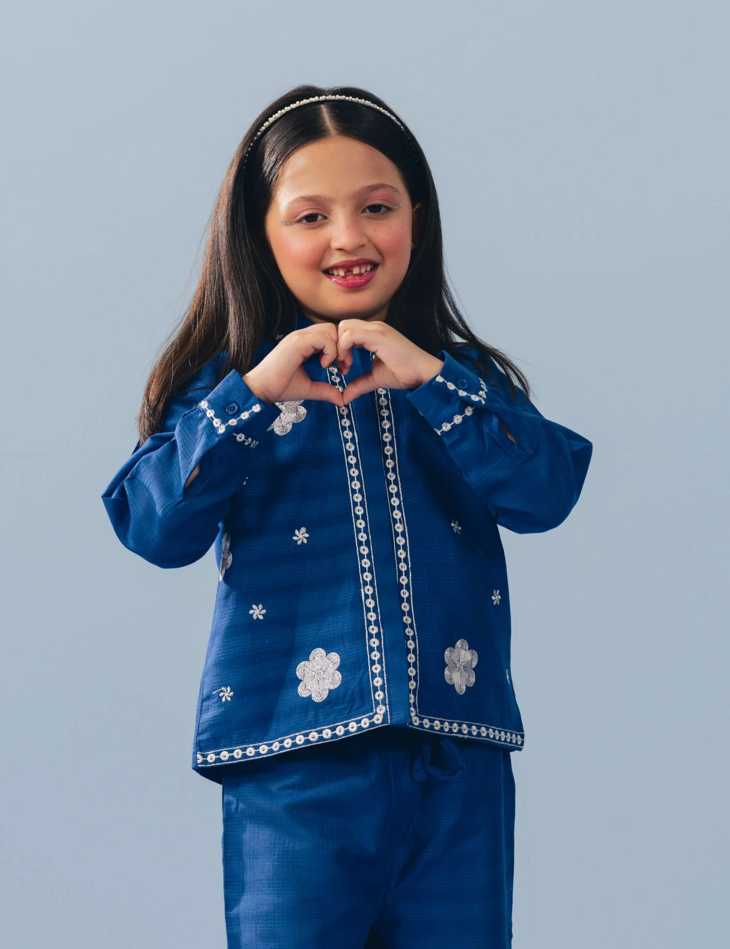 2 PIECE EMBROIDERED SUIT - Image 2