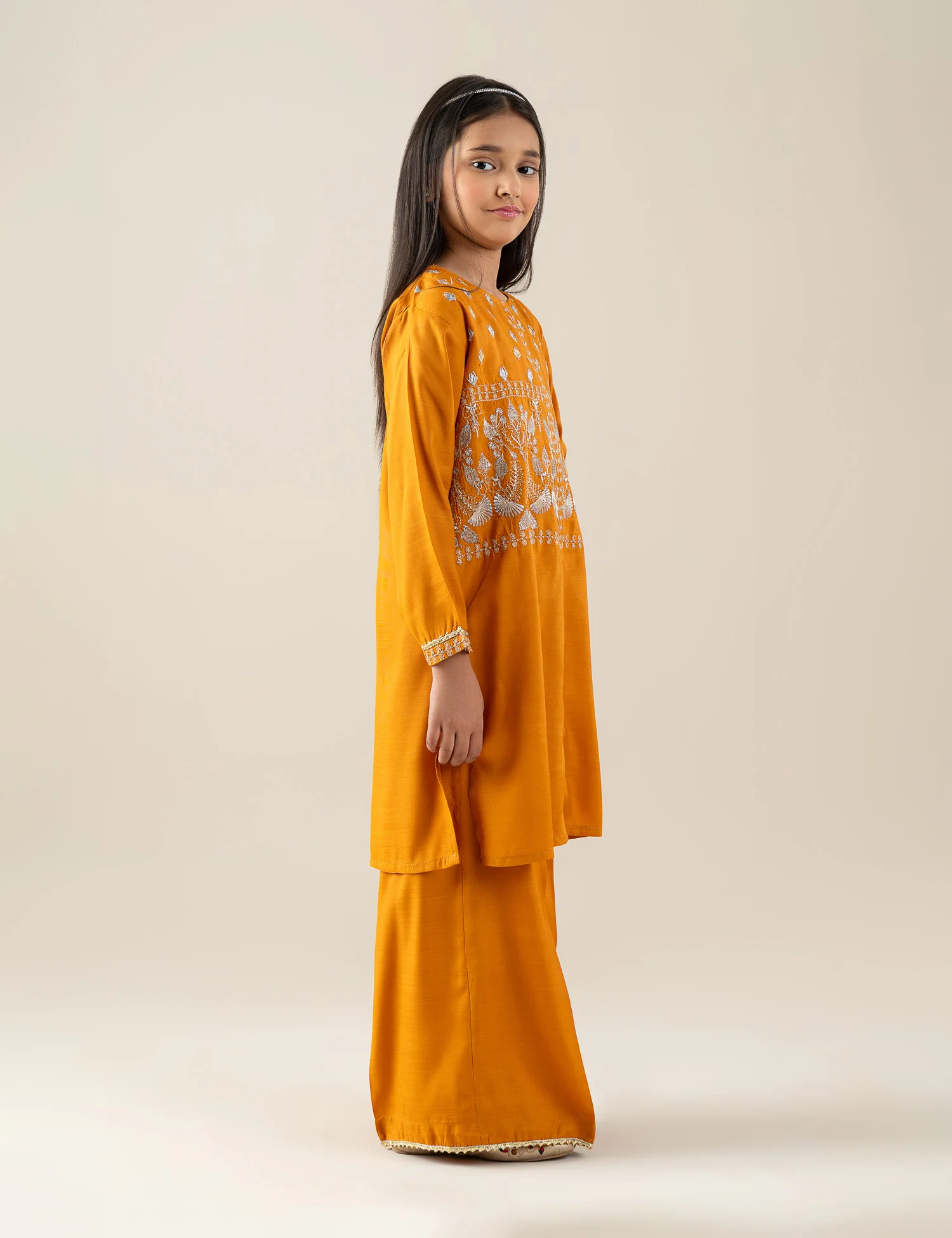 2 PIECE TILLA EMBROIDERED SUIT - Image 4