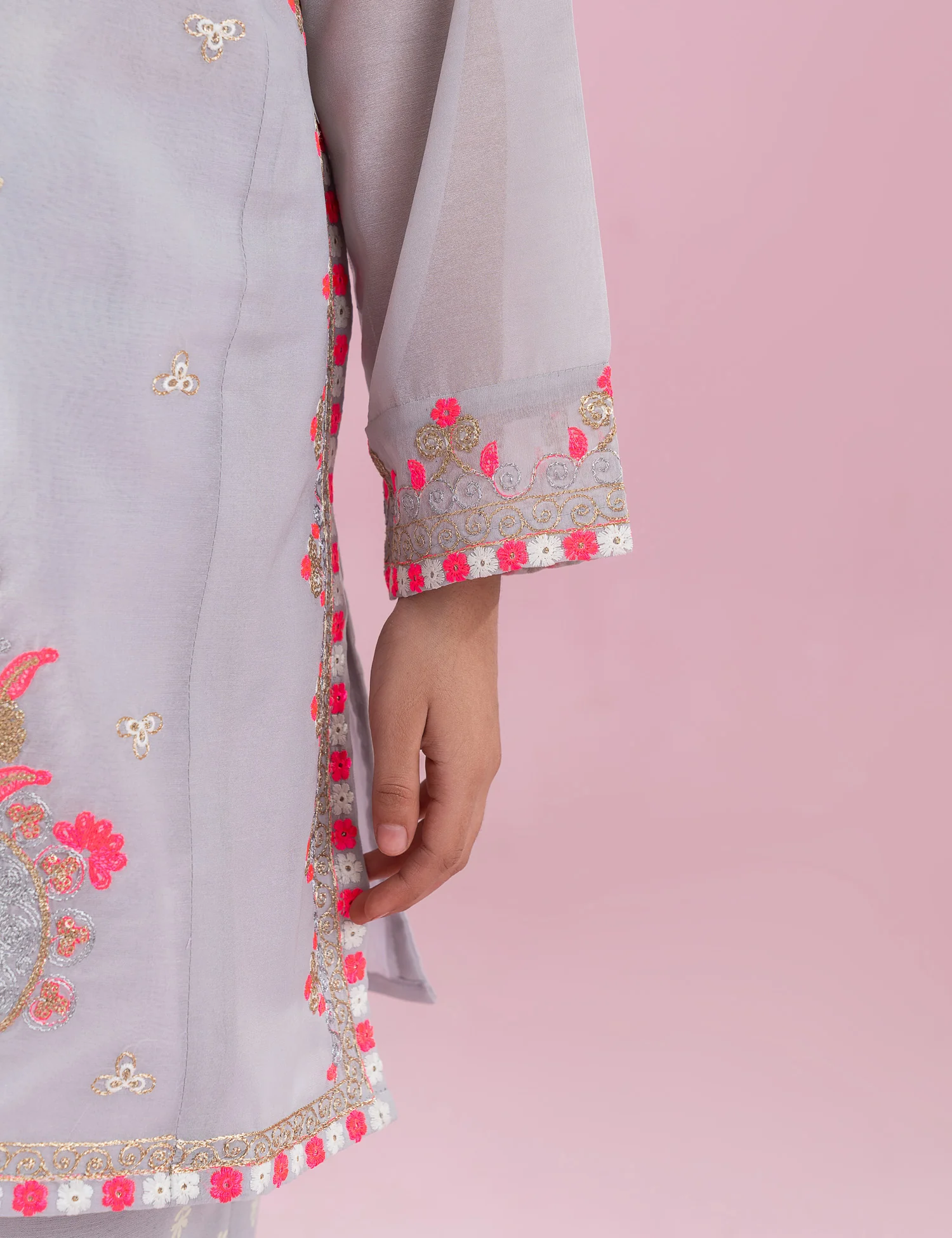2 PIECE EMBROIDERED SUIT - Image 3