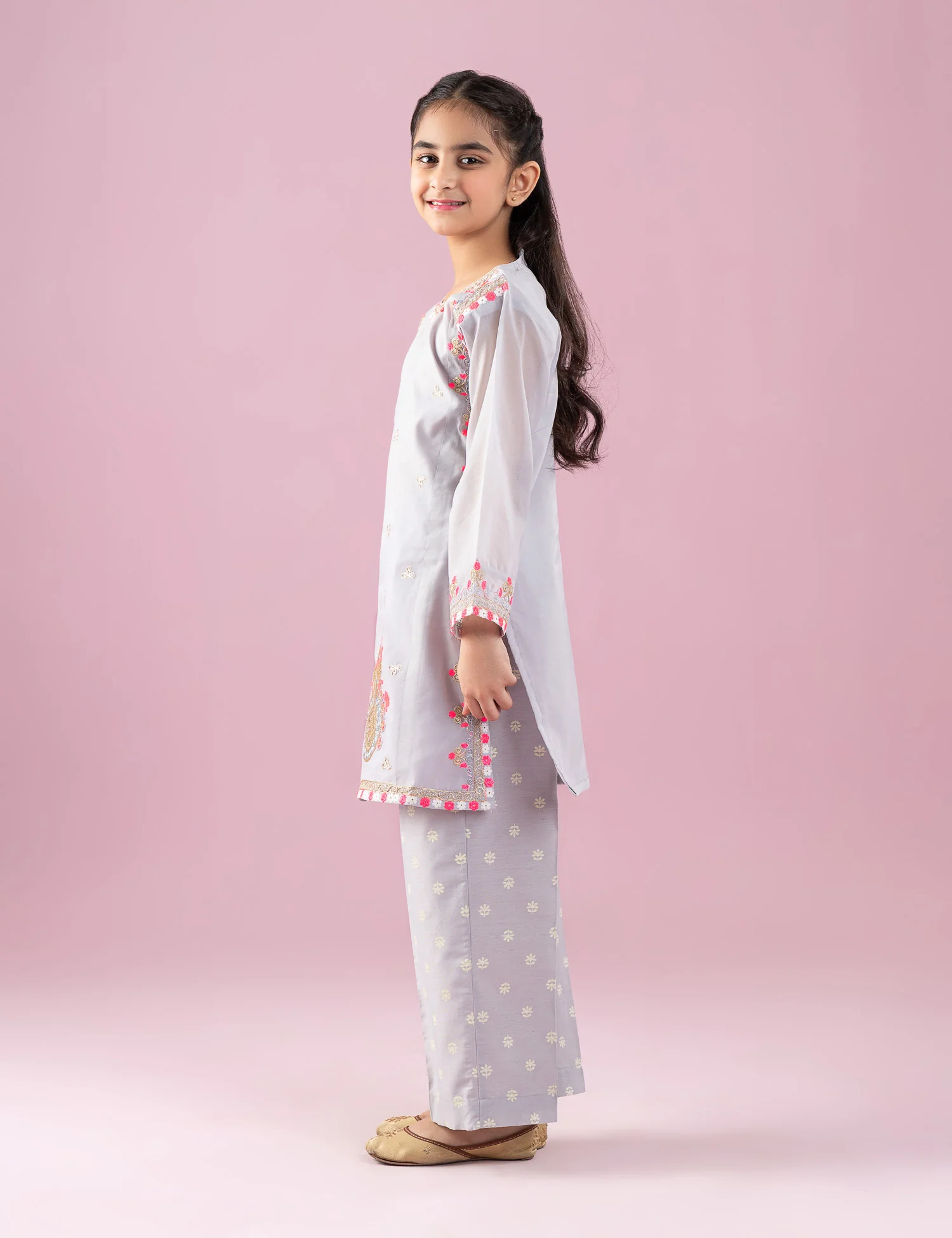 2 PIECE EMBROIDERED SUIT - Image 4