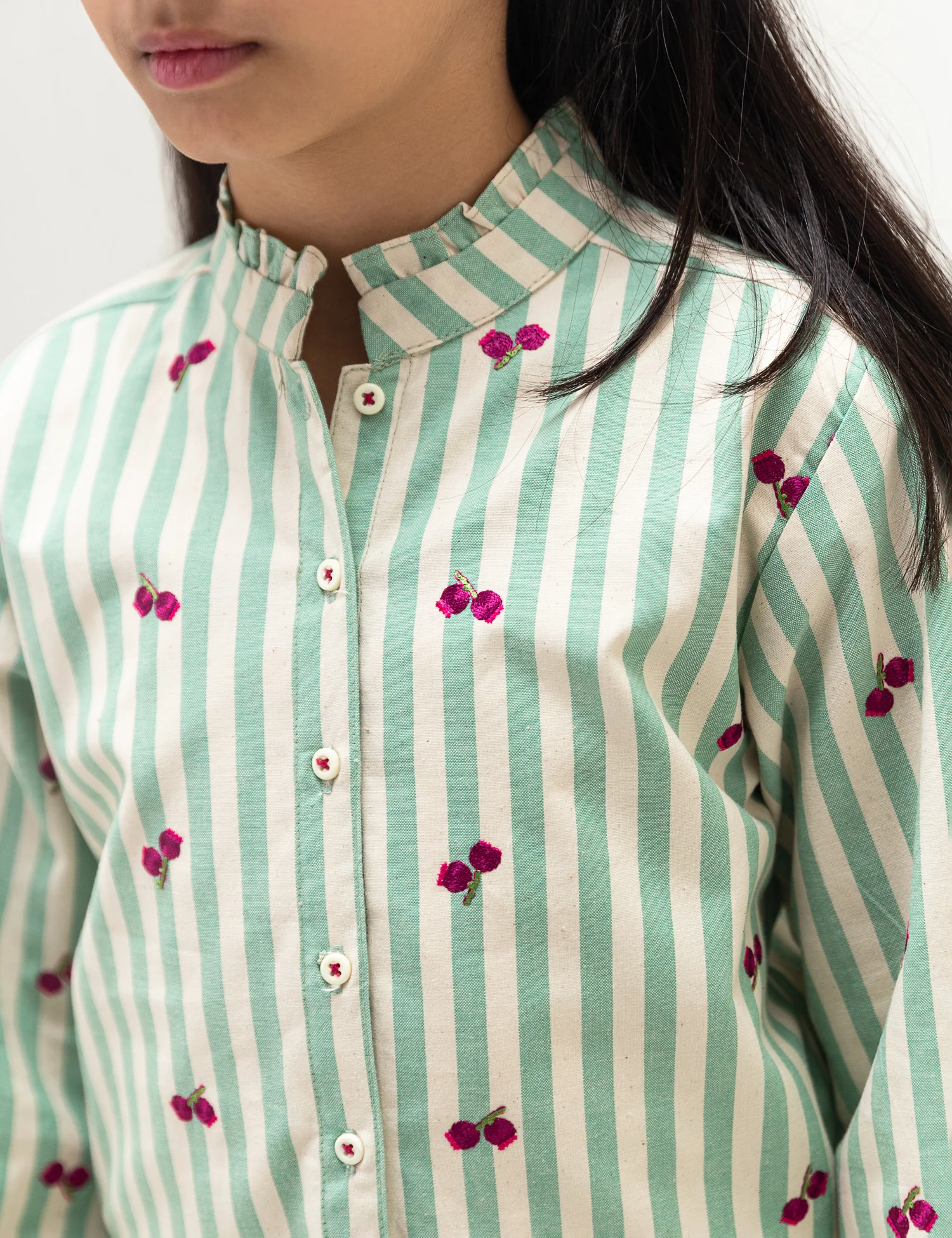 FLORAL EMBROIDERED TOP - Image 2