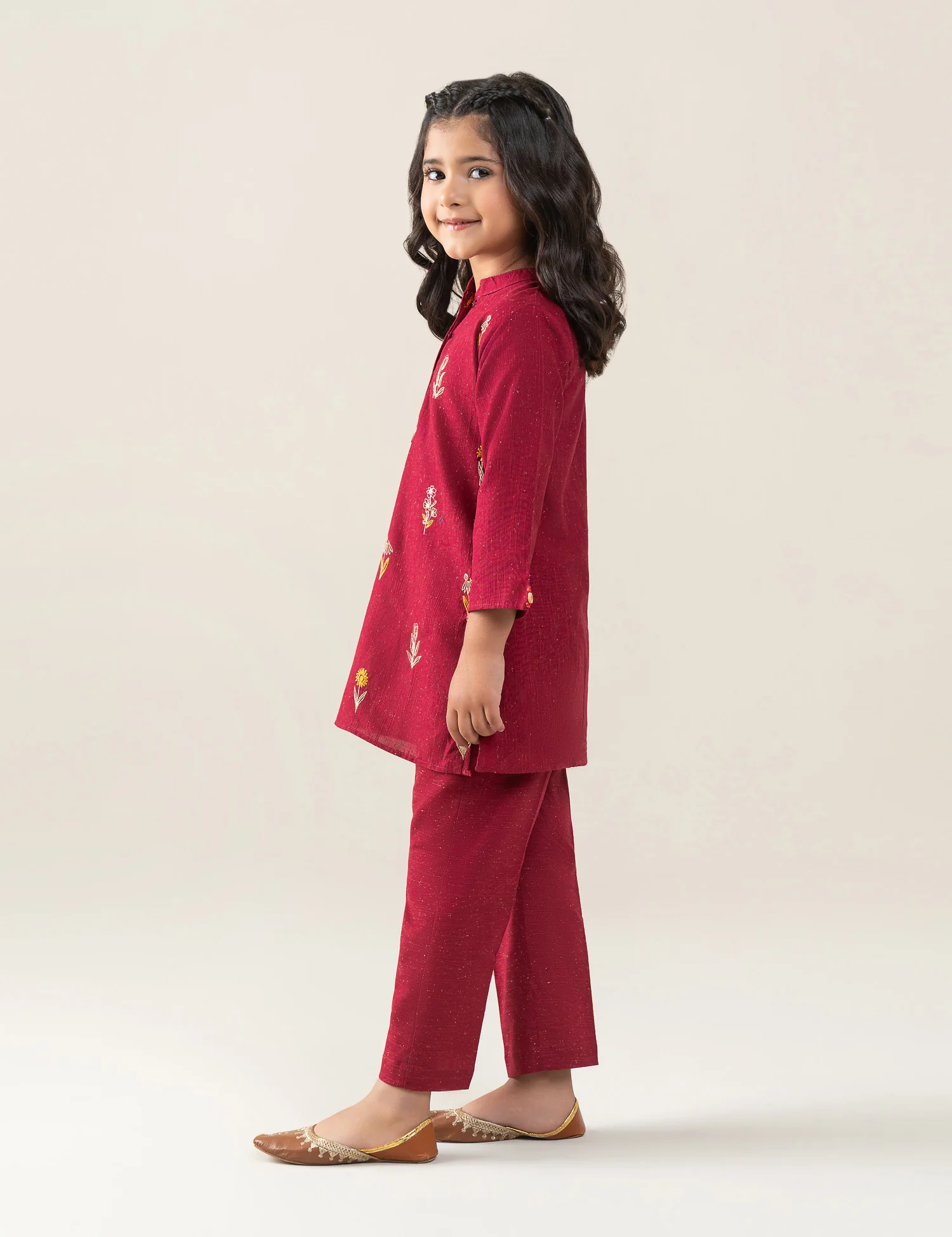 2 PIECE FLORAL EMBROIDERED SUIT - Image 4