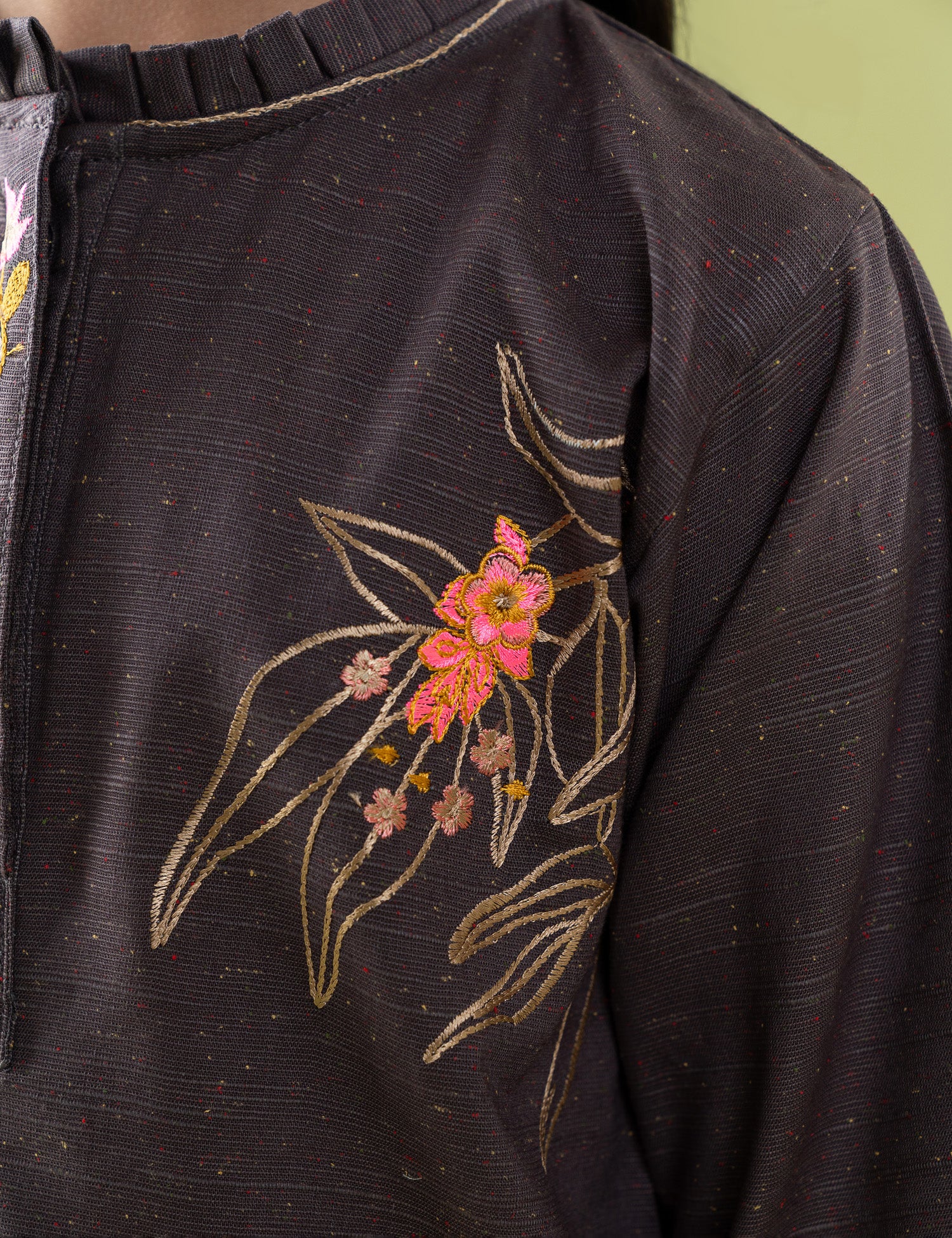 2 PIECE CONTRAST EMBROIDERED SUIT - Image 2