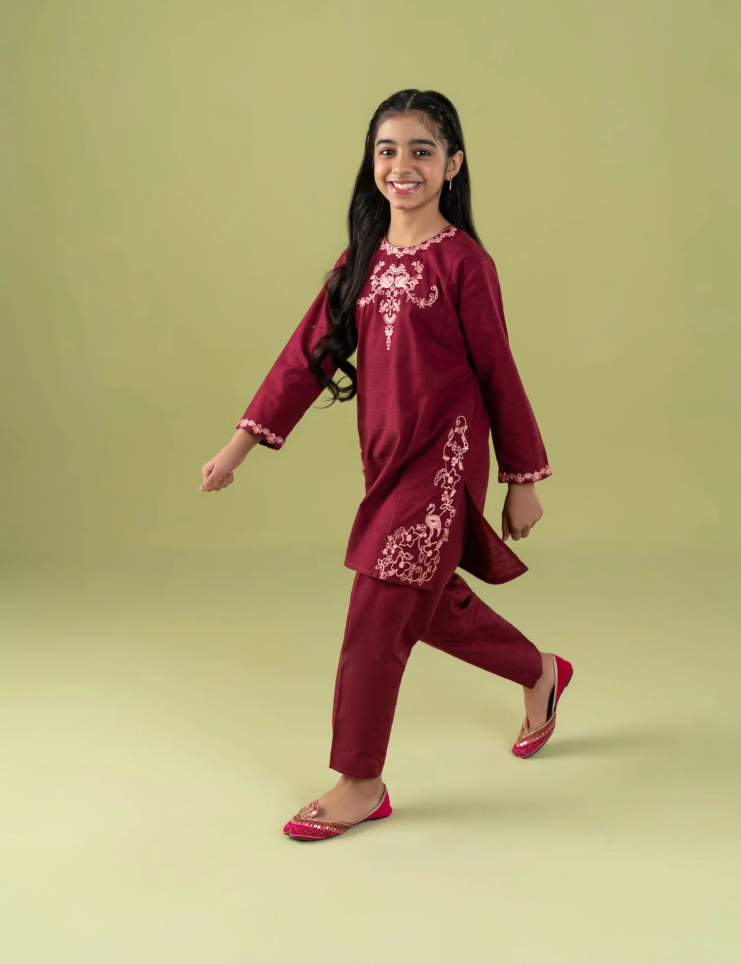2 PIECE ALLOVER EMBROIDERED SUIT - Image 3