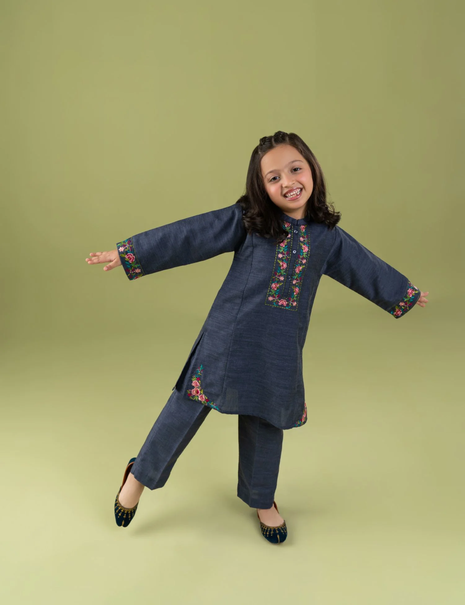 2 PIECE VIBRANT EMBROIDERED SUIT - Image 3