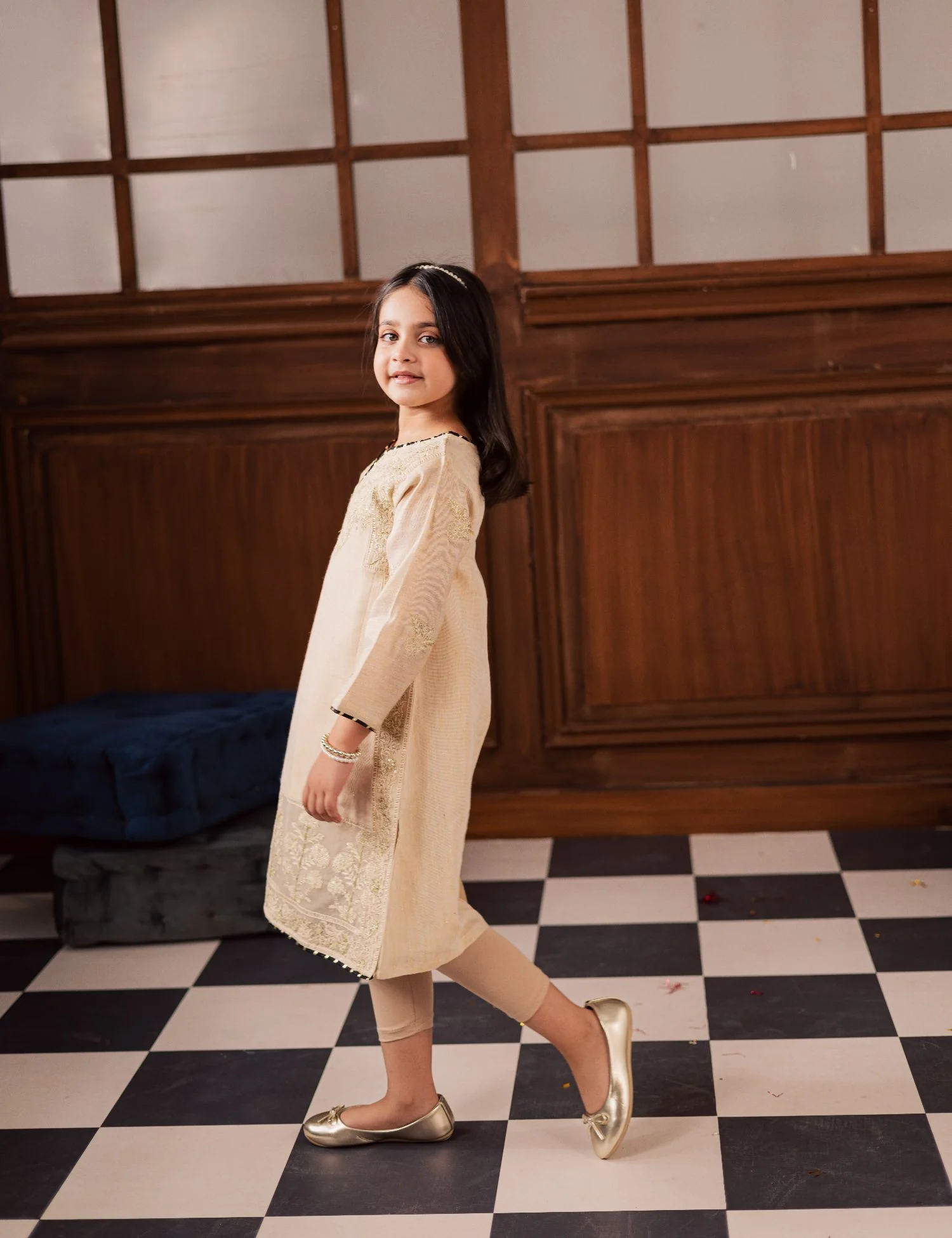 FLORAL EMBROIDERED KAFTAN SHIRT - Image 4