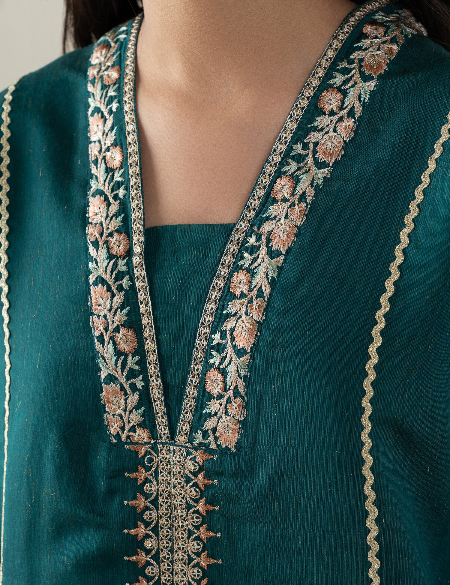 2 PIECE ETHNIC EMBROIDERED SUIT - Image 2