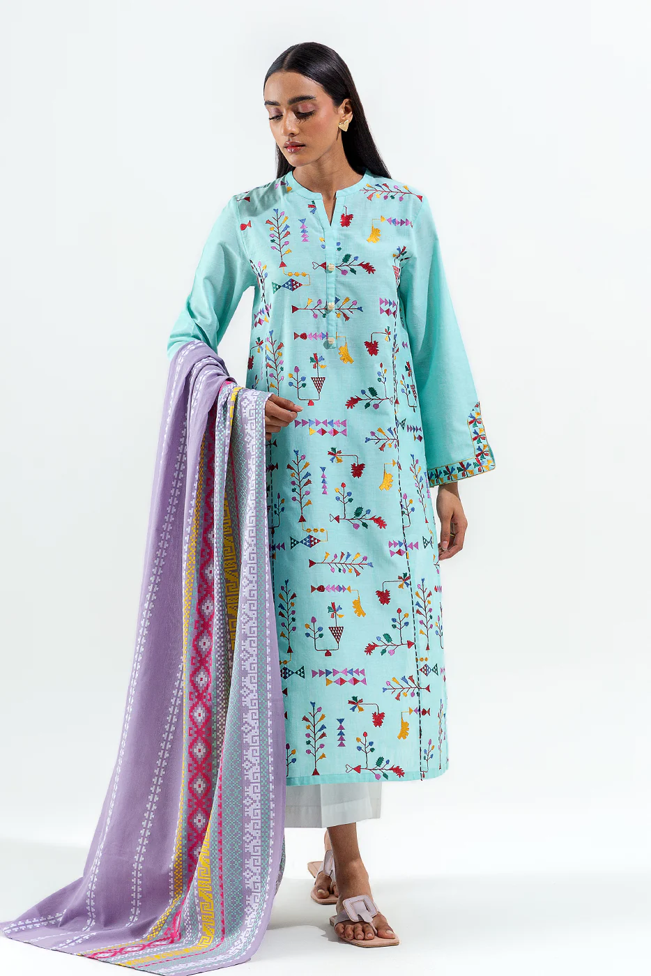 2 PIECE EMBROIDERED CHAMBREY SUIT (PRET) - Image 3