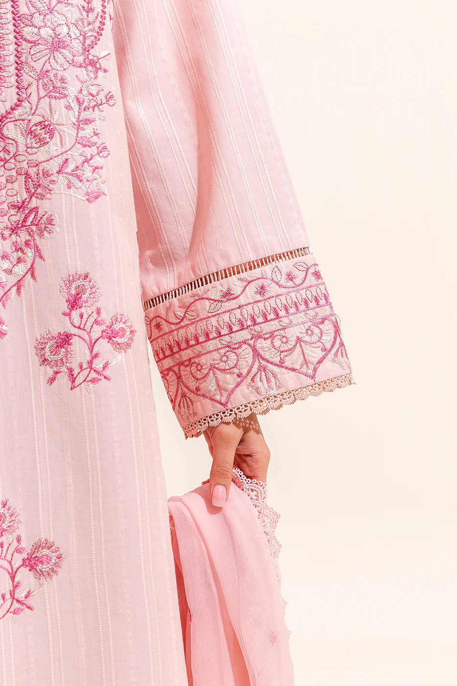 3 PIECE EMBROIDERED TEXTURED LAWN SUIT (UNSTITCHED) - Image 3