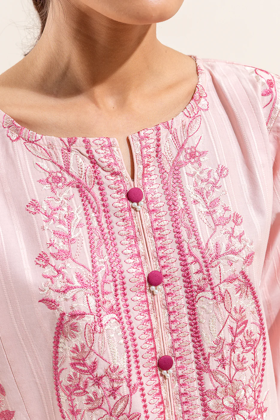 3 PIECE EMBROIDERED TEXTURED LAWN SUIT (UNSTITCHED) - Image 5