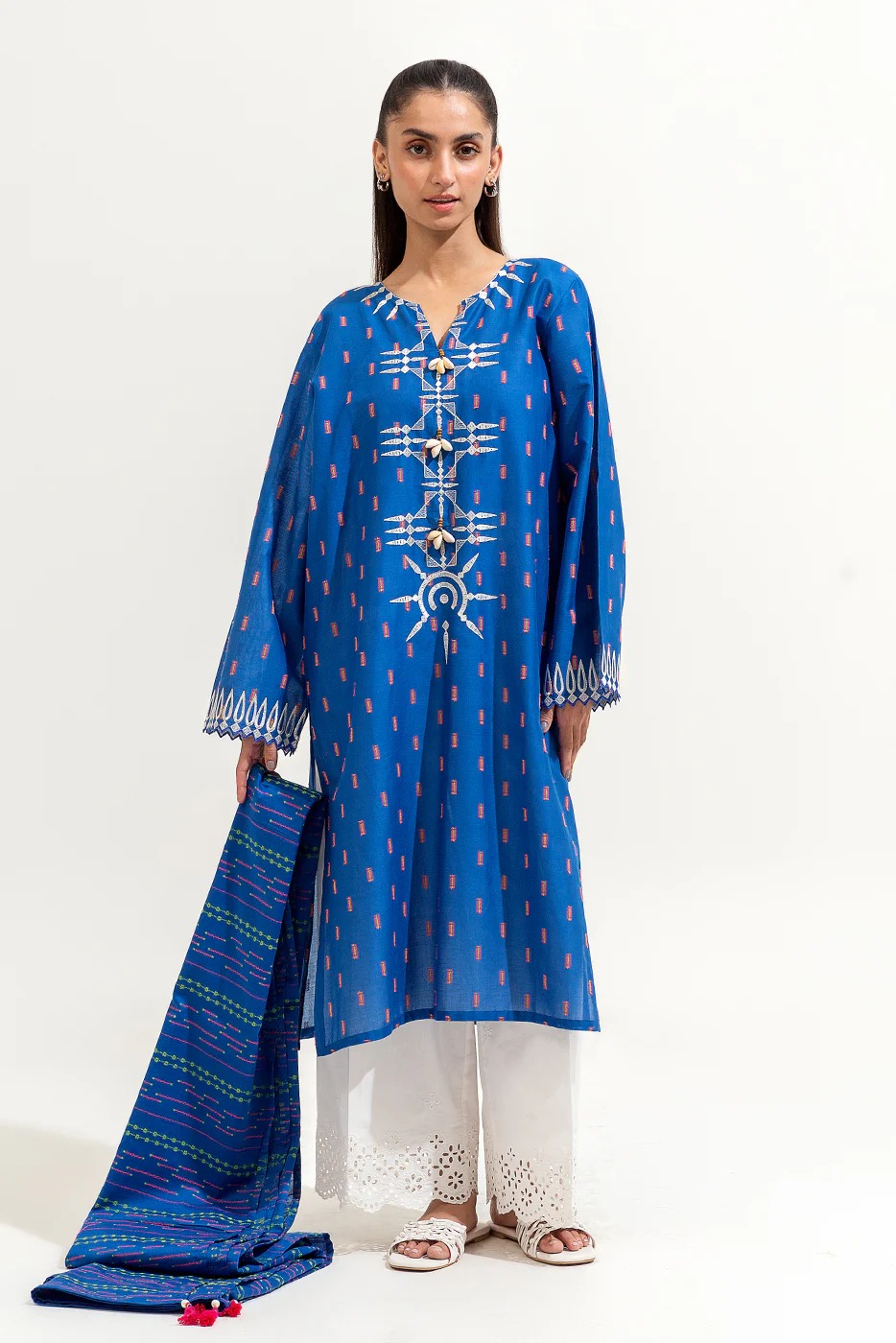 2 PIECE EMBROIDERED JACQUARD SUIT (PRET) - Image 3
