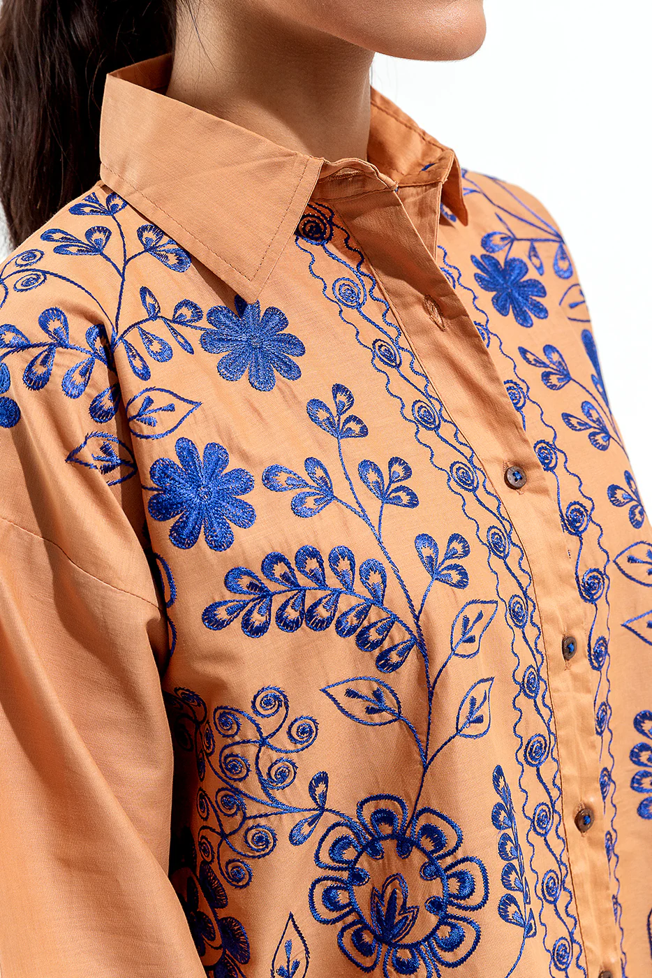 EMBROIDERED FUSION TOP (PRET) - Image 3