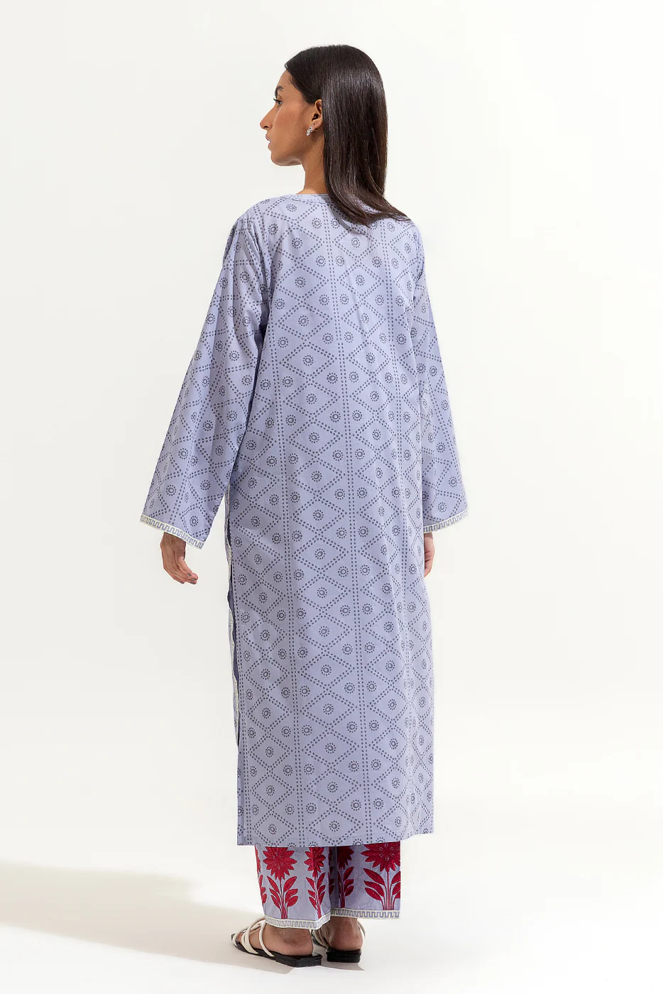 2 PIECE EMBROIDERED LAWN SUIT (PRET) - Image 3