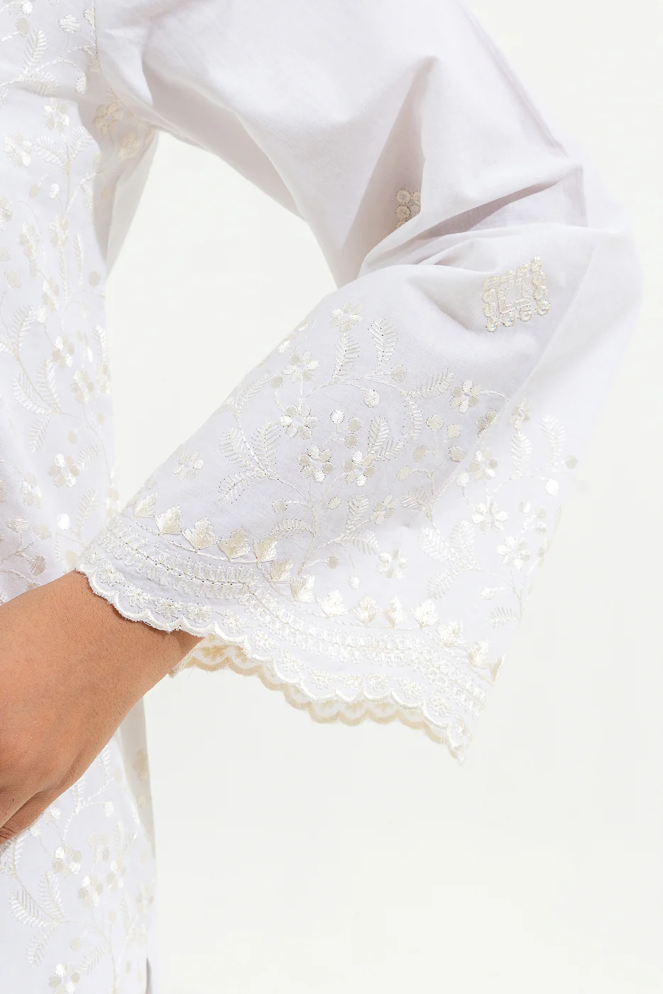 EMBROIDERED LAWN SHIRT (PRET) - Image 5