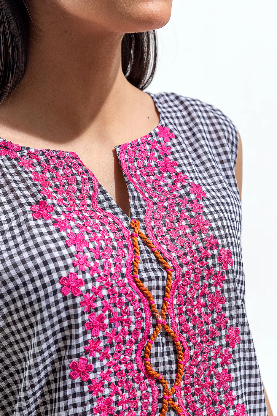 EMBROIDERED YARN DYED SHIRT (PRET) - Image 2