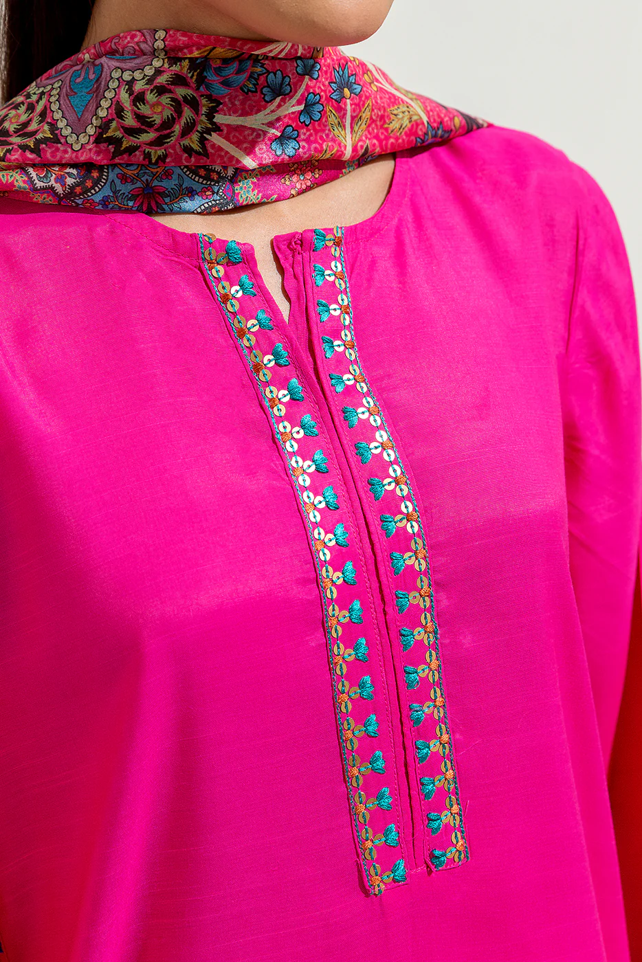 3 PIECE EMBROIDERED SILK SUIT (LUXURY-PRET) - Image 5