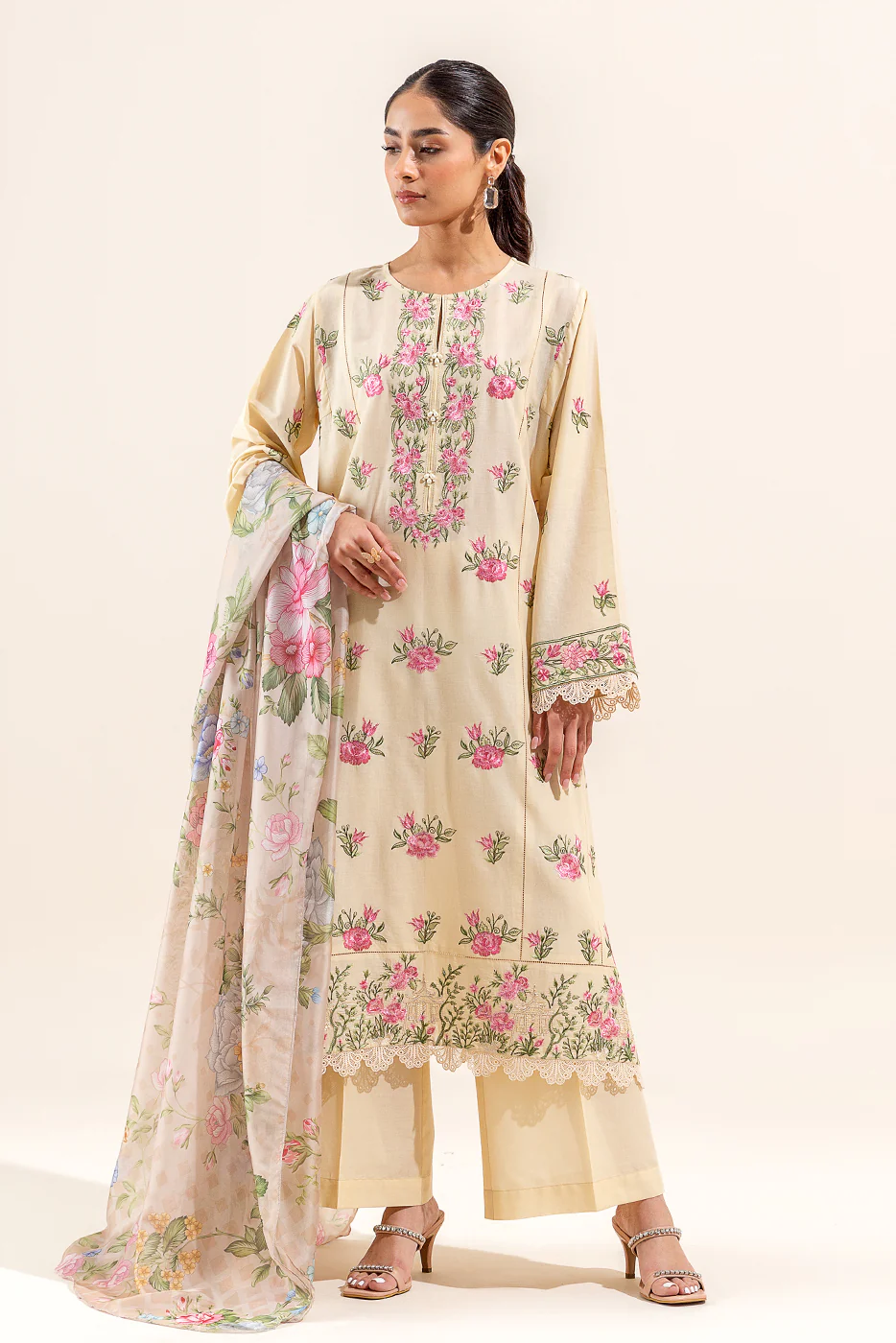 3 PIECE EMBROIDERED LAWN SUIT (UNSTITCHED) - Image 6