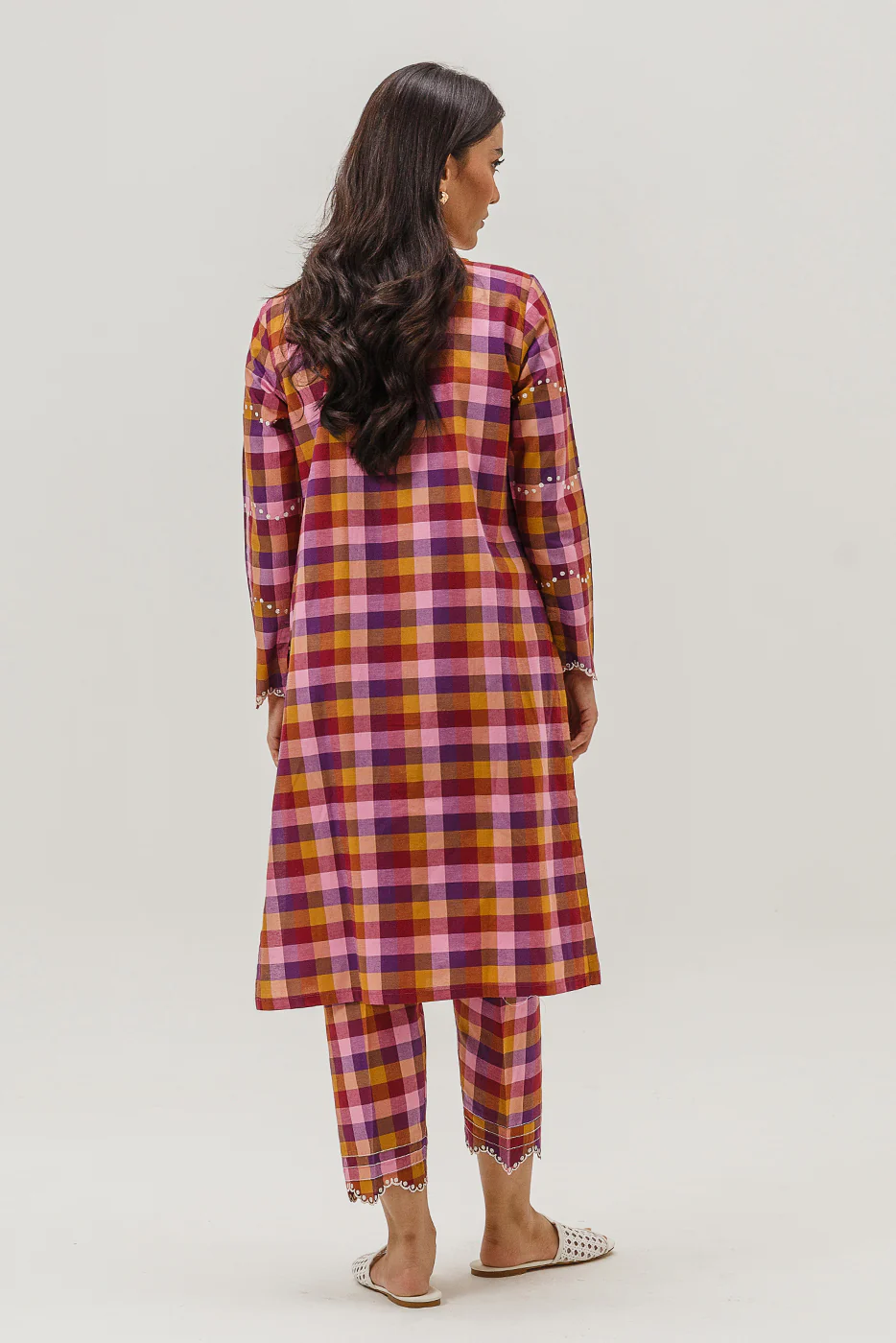 2 PIECE EMBROIDERED YARN DYED SUIT (PRET) - Image 3