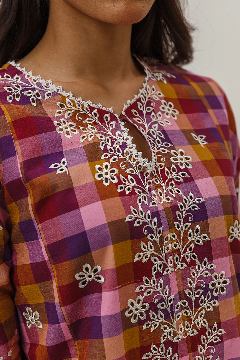 2 PIECE EMBROIDERED YARN DYED SUIT (PRET) - Image 4
