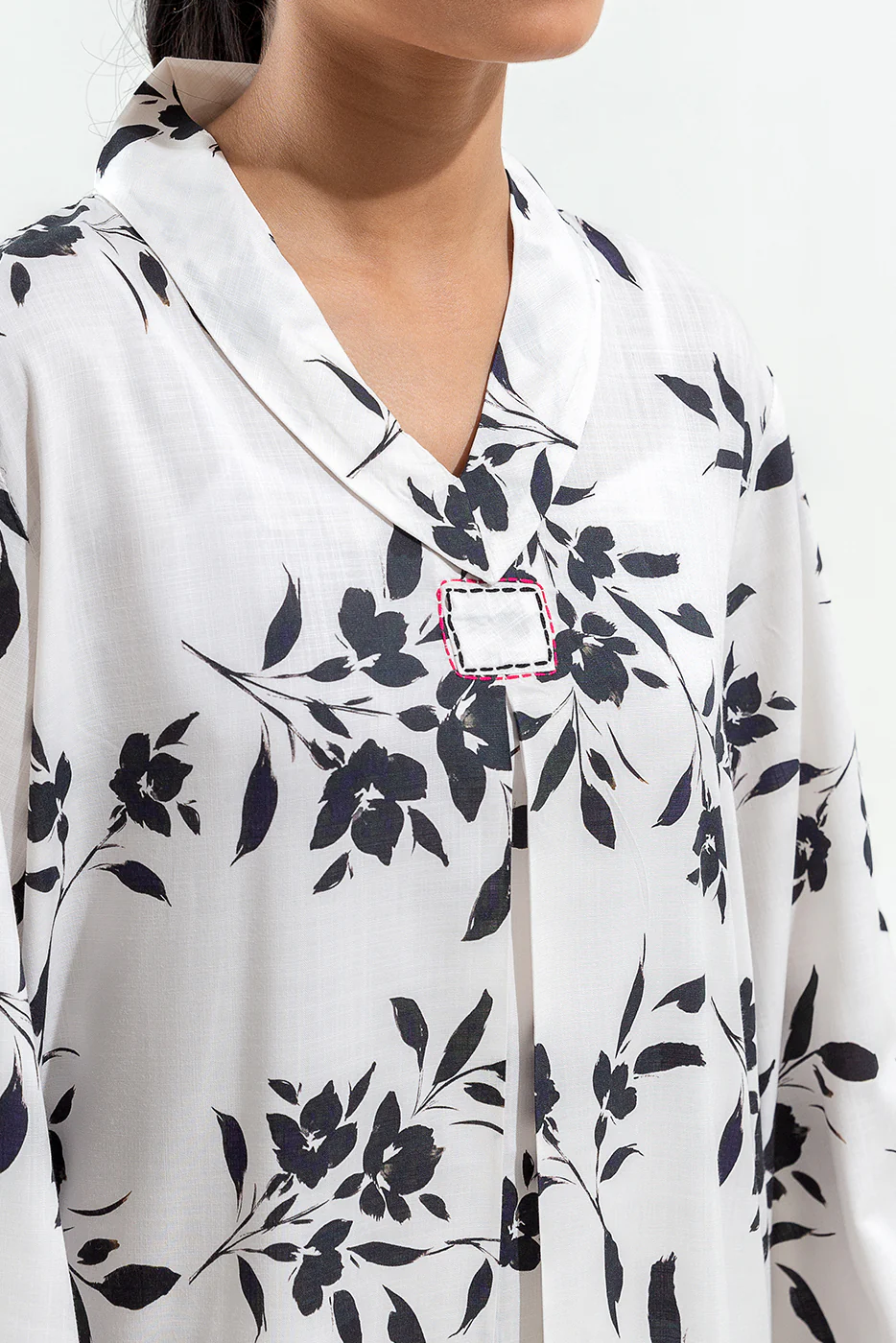 2 PIECE PRINTED VISCOSE SUIT (PRET) - Image 4