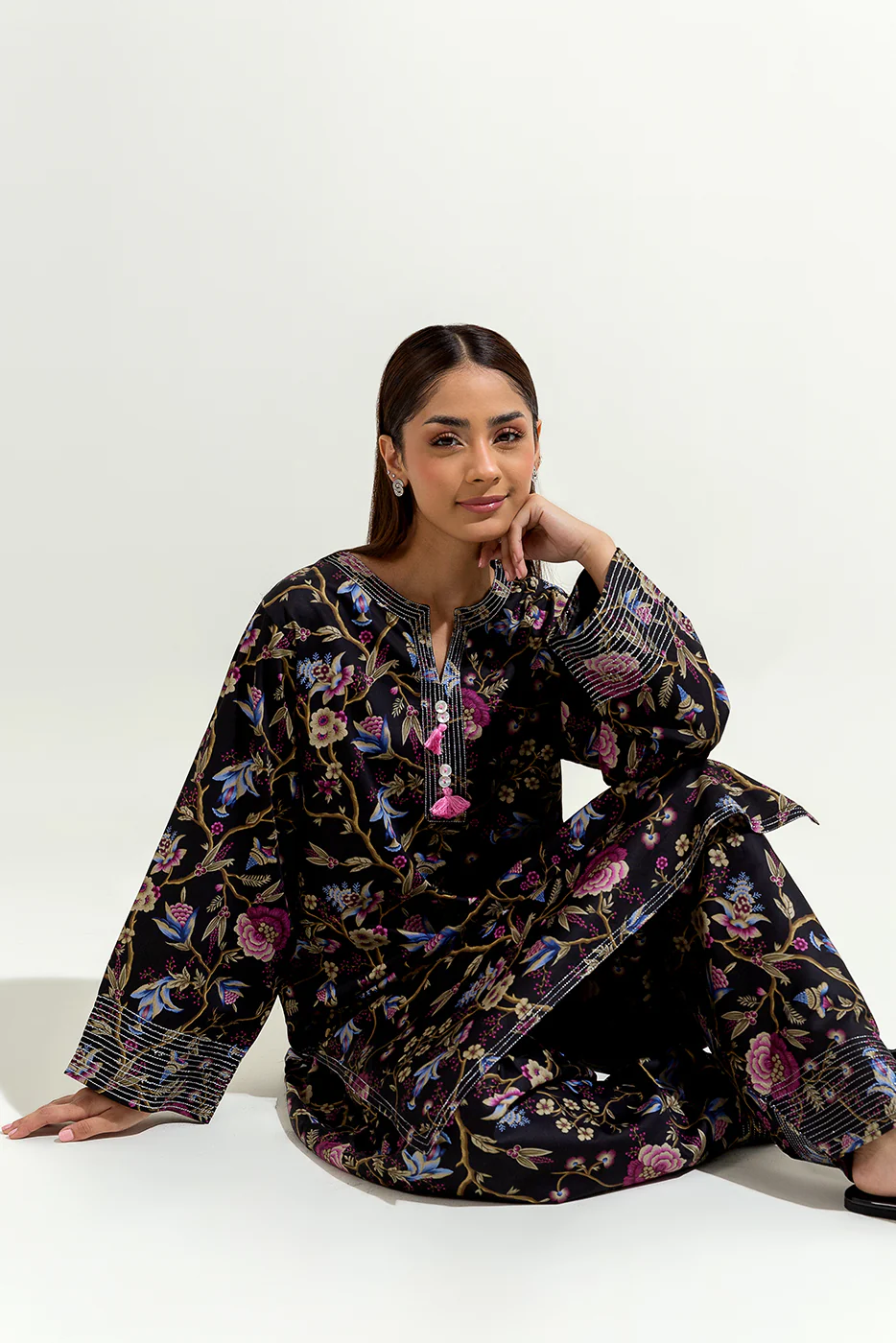 2 PIECE PRINTED PREMIUM LAWN SUIT (PRET) - Image 2