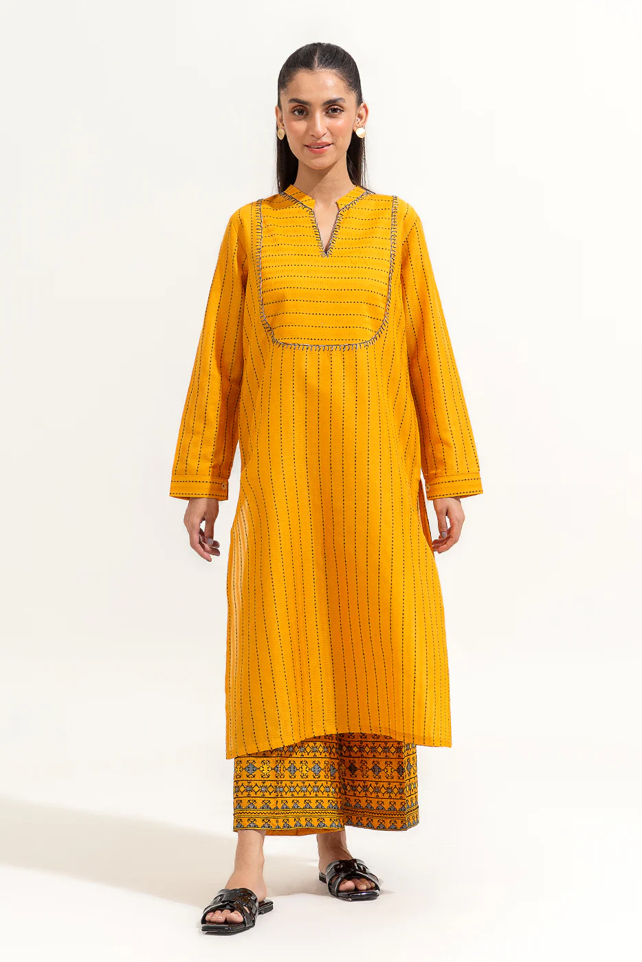 2 PIECE EMBROIDERED JACQUARD SUIT (PRET) - Image 2