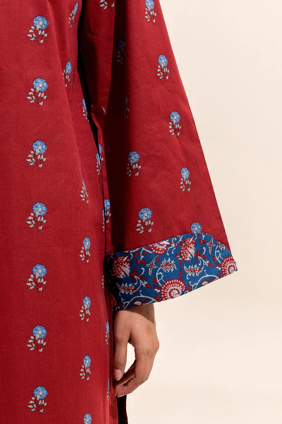 2 PIECE PRINTED LAWN SUIT-RED REGALE (UNSTITCHED) - Image 4