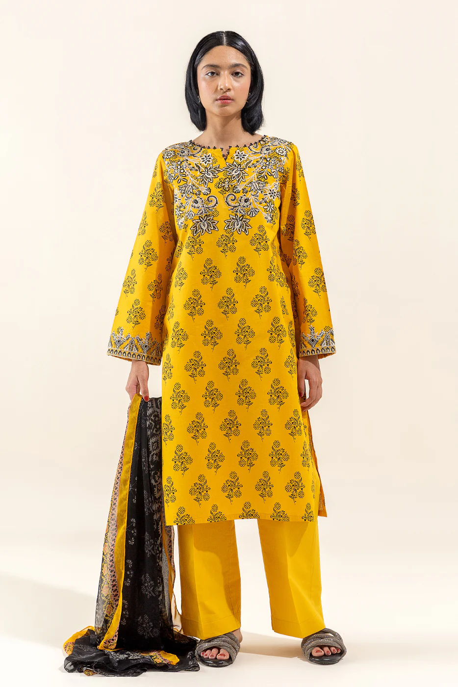 2 PIECE EMBROIDERED LAWN SUIT-HARVEST GOLD (UNSTITCHED) - Image 3