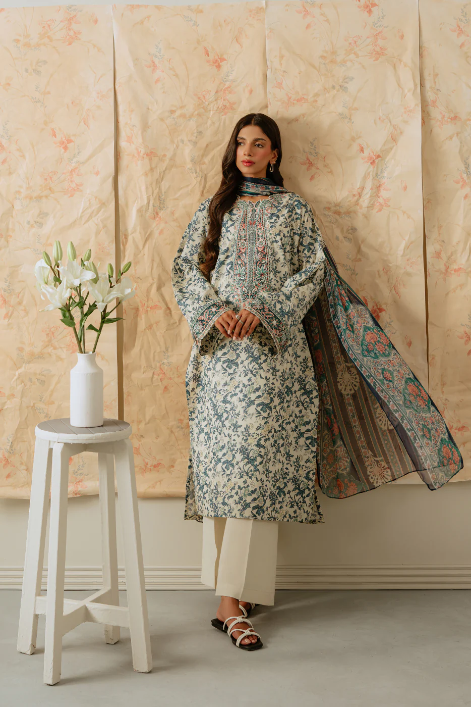 2 PIECE EMBROIDERED LAWN SUIT-WHISPERING CREAM (UNSTITCHED) - Image 2