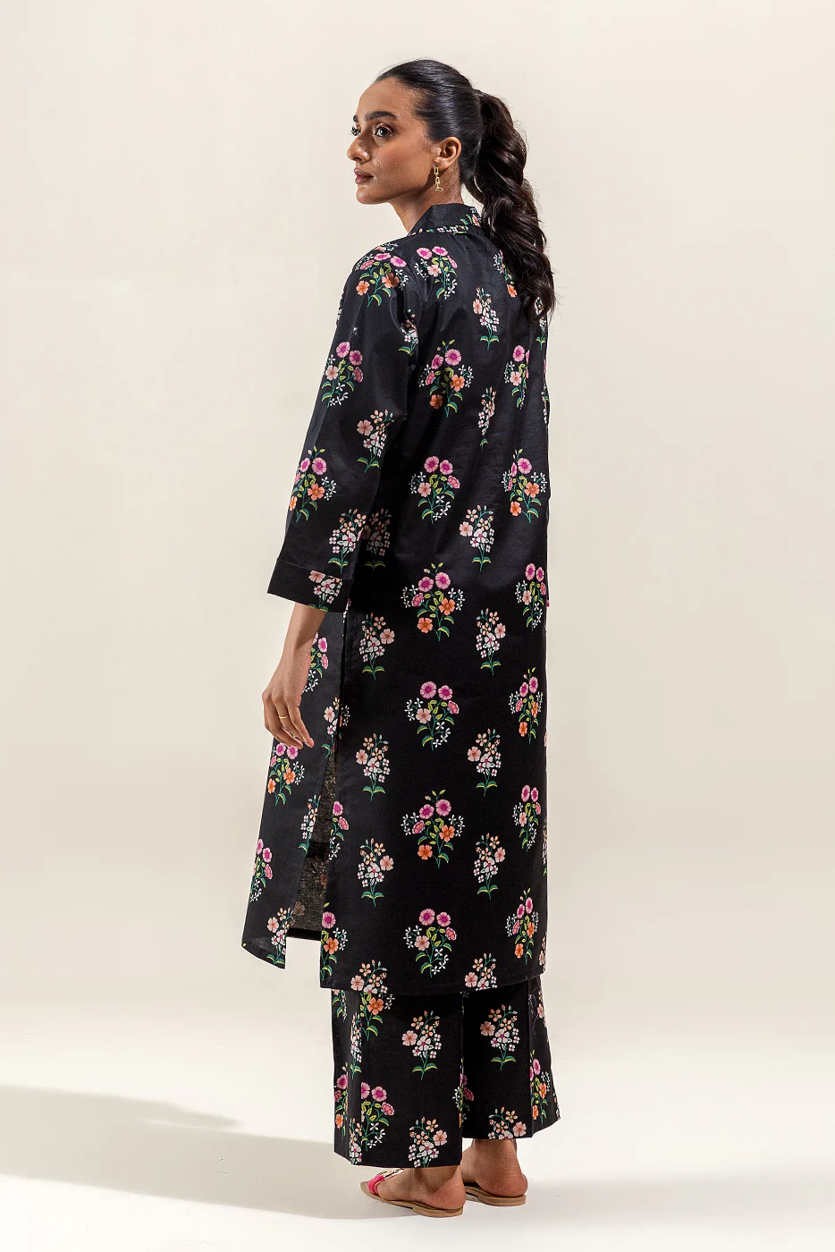 2 PIECE PRINTED SUIT-RUSTIC GILD (UNSTITCHED) - Image 4