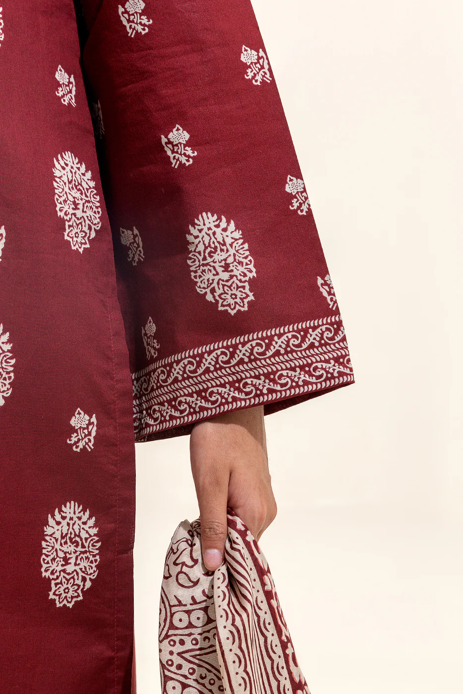 2 PIECE PRINTED LAWN SUIT-GARNET LOOM (UNSTITCHED) - Image 6