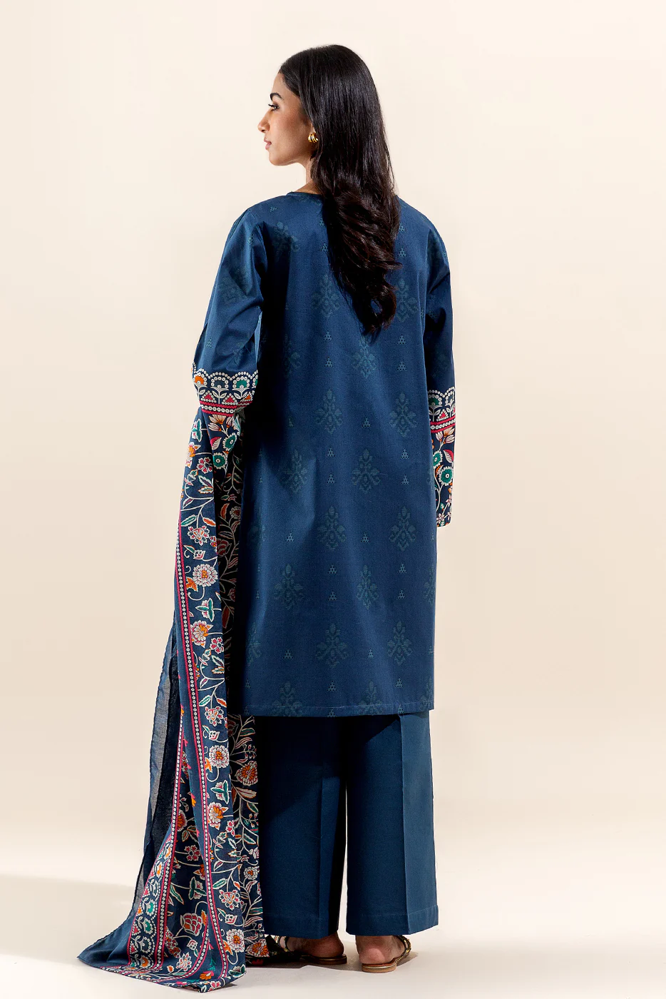 3 PIECE EMBROIDERED LAWN SUIT-DENIM BLOOM (UNSTITCHED) - Image 4