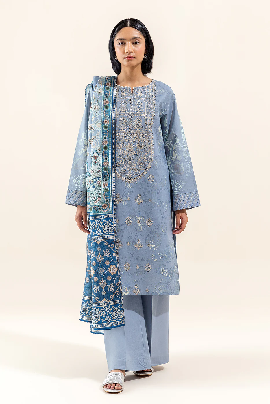 3 PIECE EMBROIDERED LAWN SUIT-PEARL GREY (UNSTITCHED) - Image 2