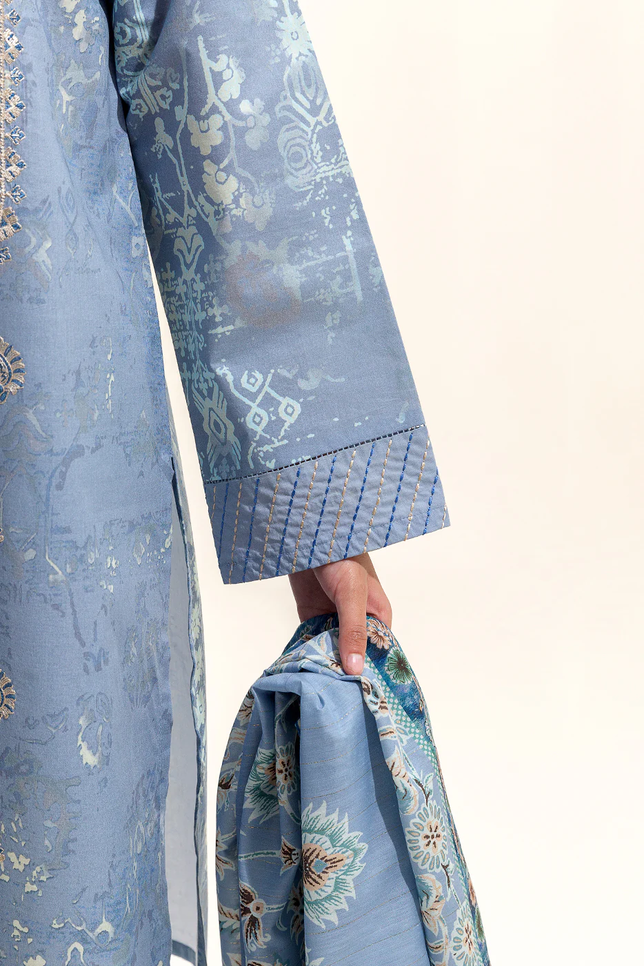 3 PIECE EMBROIDERED LAWN SUIT-PEARL GREY (UNSTITCHED) - Image 6