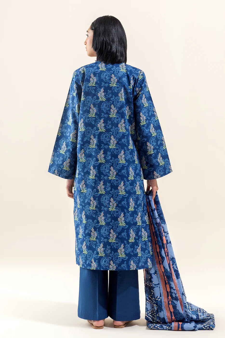 3 PIECE EMBROIDERED LAWN SUIT-TWILLIGHT BLOOM (UNSTITCHED) - Image 4