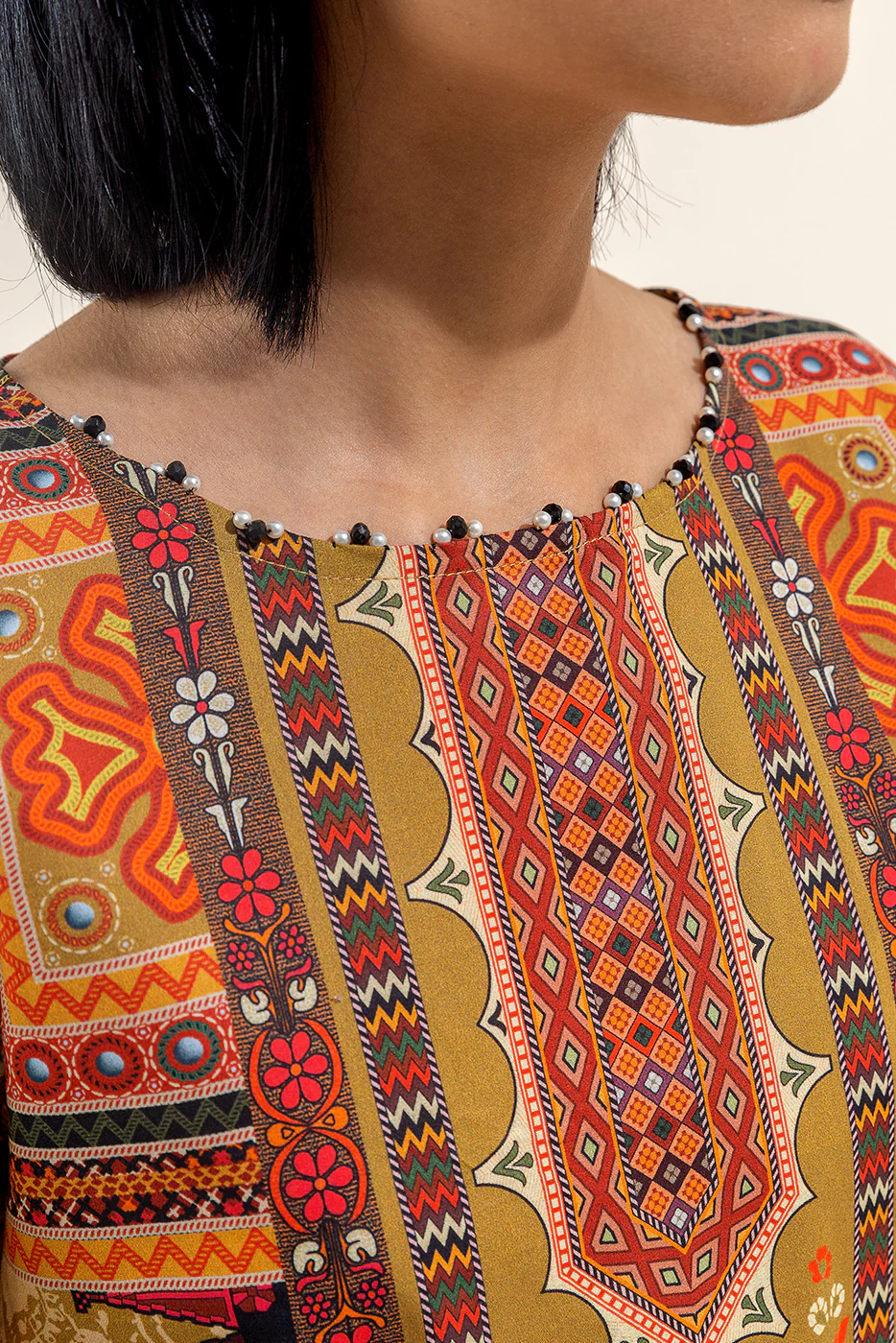 3 PIECE PRINTED LAWN SUIT-MEDALLION TRIBE (UNSTITCHED) - Image 5