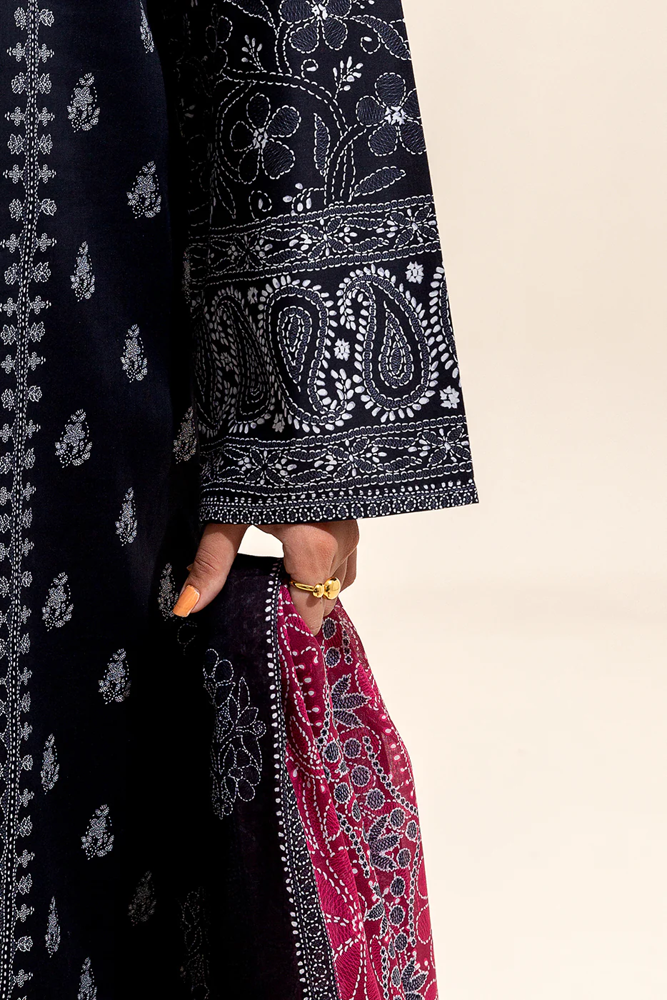 3 PIECE PRINTED LAWN SUIT-SABLE STONE (UNSTITCHED) - Image 6