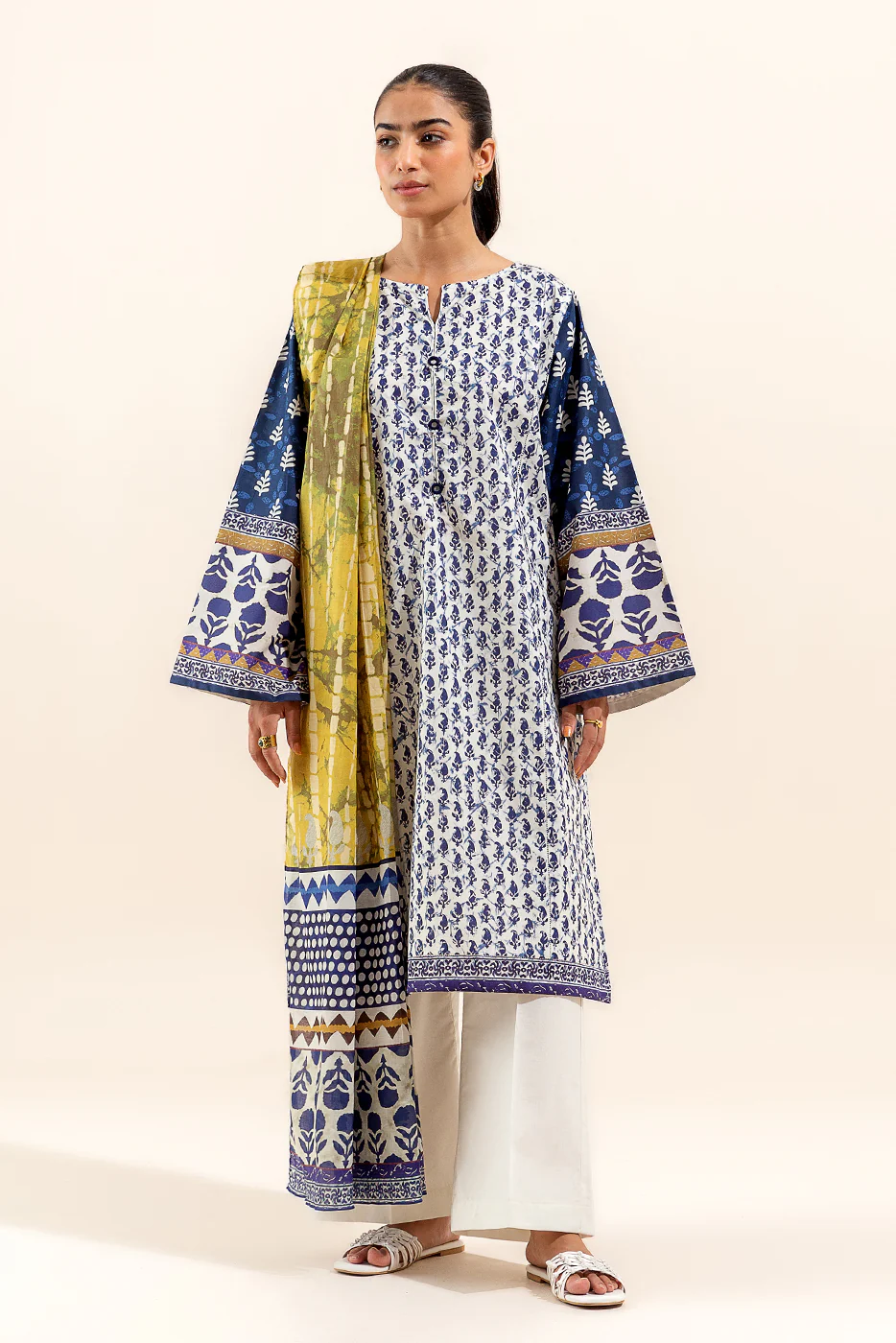 3 PIECE PRINTED LAWN SUIT-BERRY BLOCK (UNSTITCHED) - Image 2