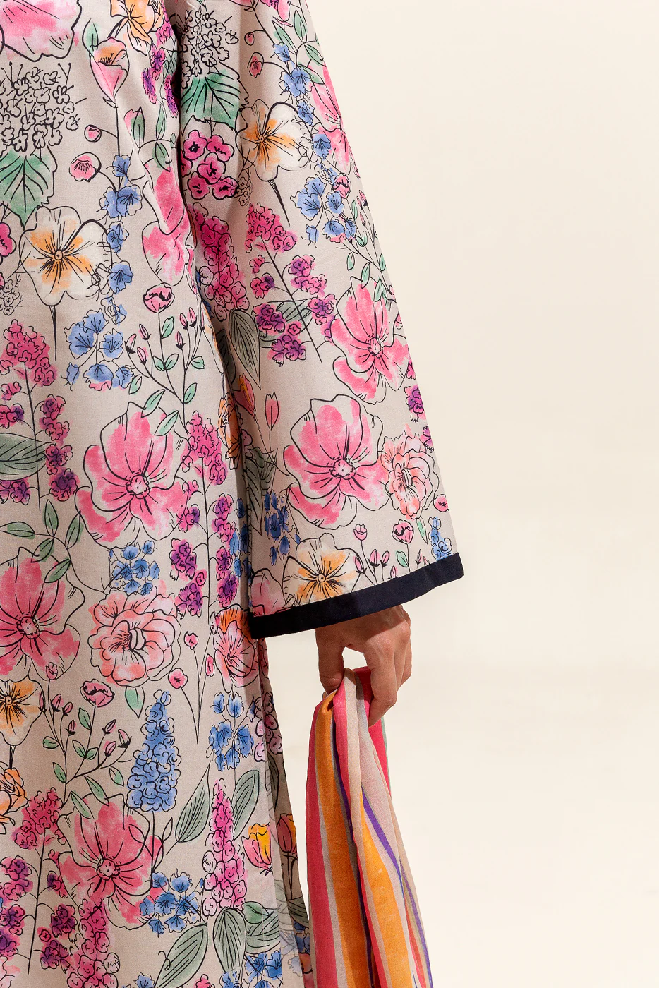 3 PIECE PRINTED LAWN SUIT-FLORET DUST (UNSTITCHED) - Image 7