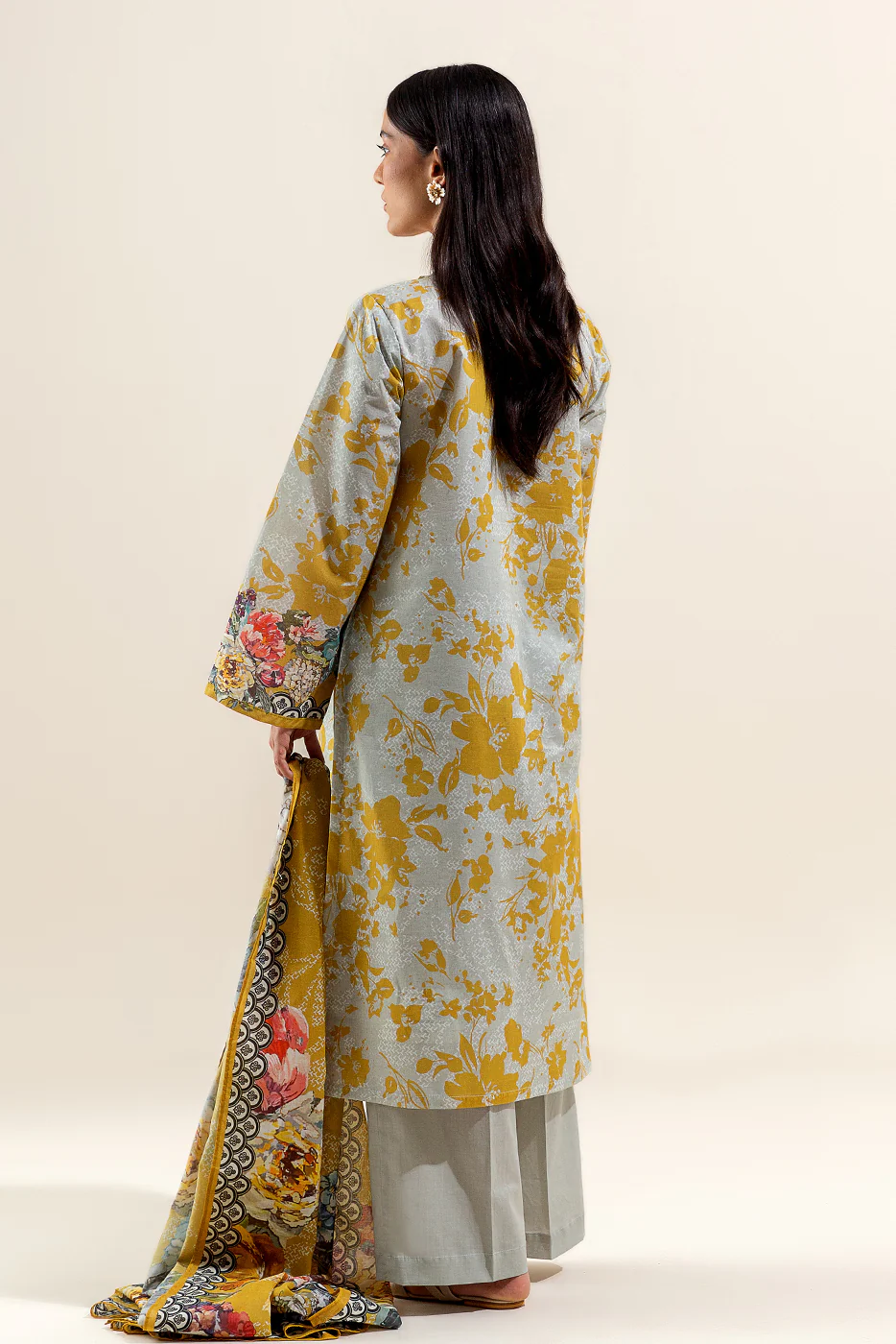 3 PIECE PRINTED LAWN SUIT-CANARY BLOOM (UNSTITCHED) - Image 4