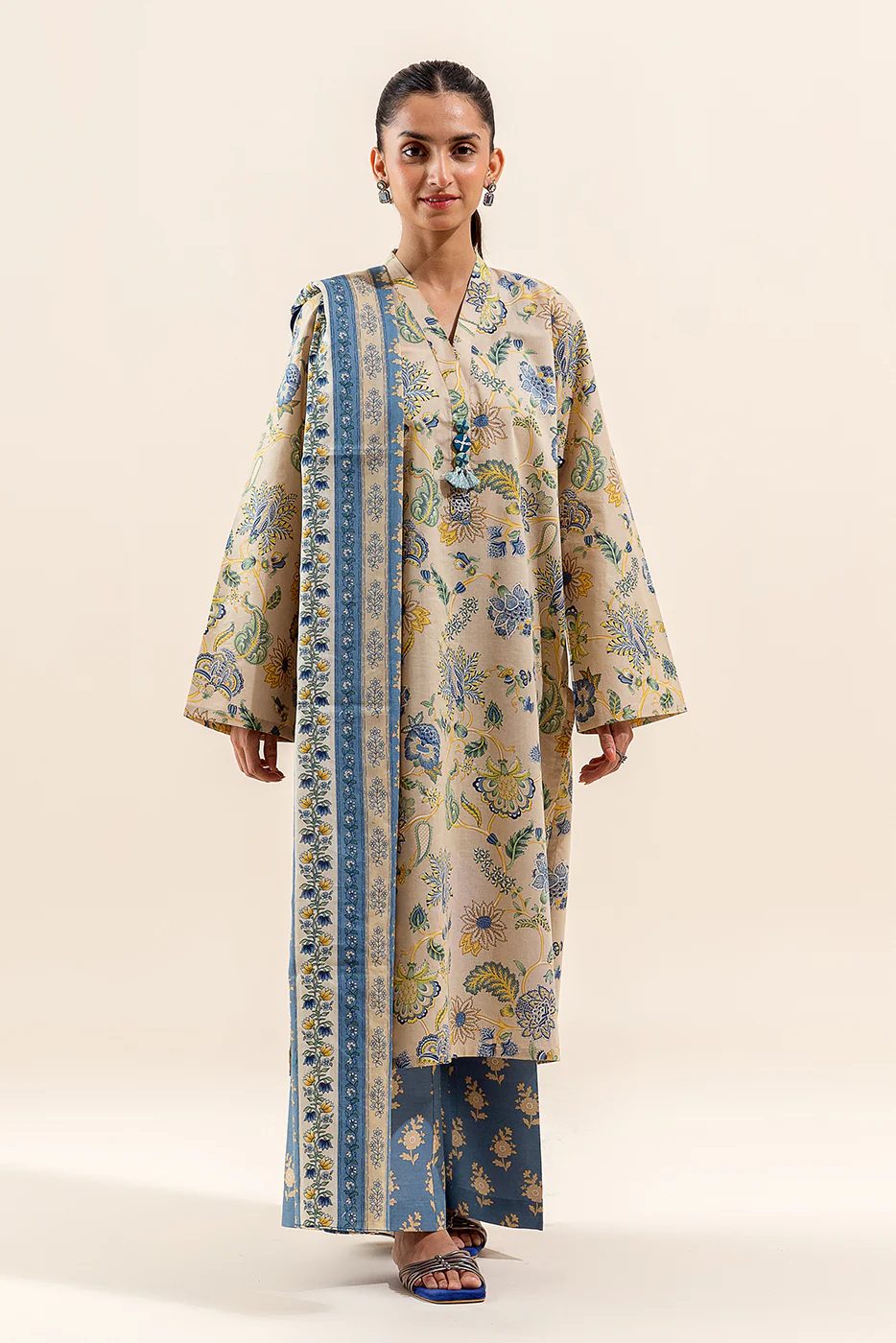 3 PIECE PRINTED LAWN SUIT-JACOBEAN FANTASY (UNSTITCHED) - Image 2