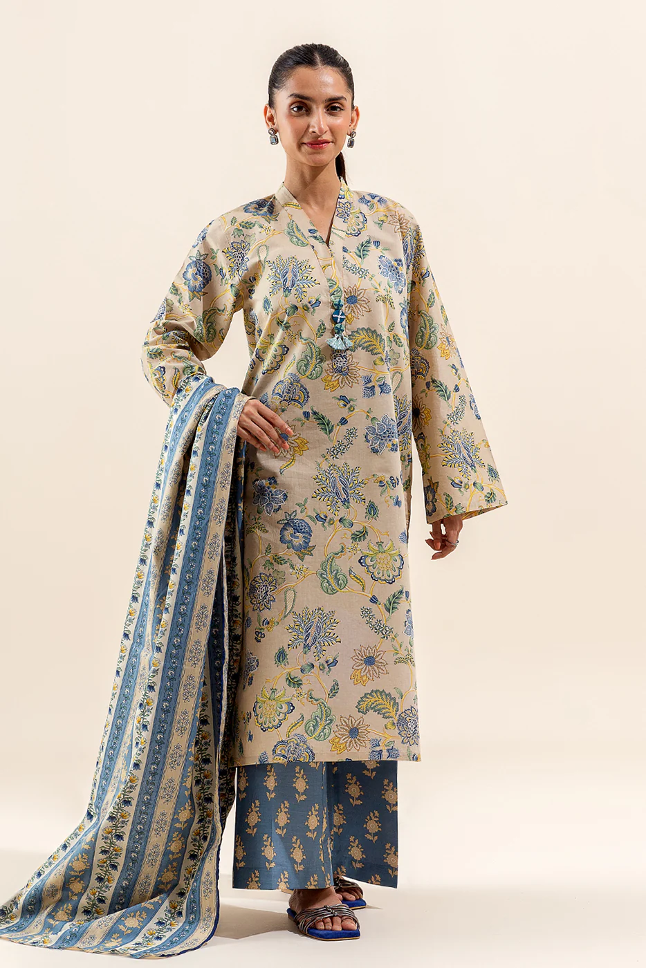 3 PIECE PRINTED LAWN SUIT-JACOBEAN FANTASY (UNSTITCHED) - Image 3