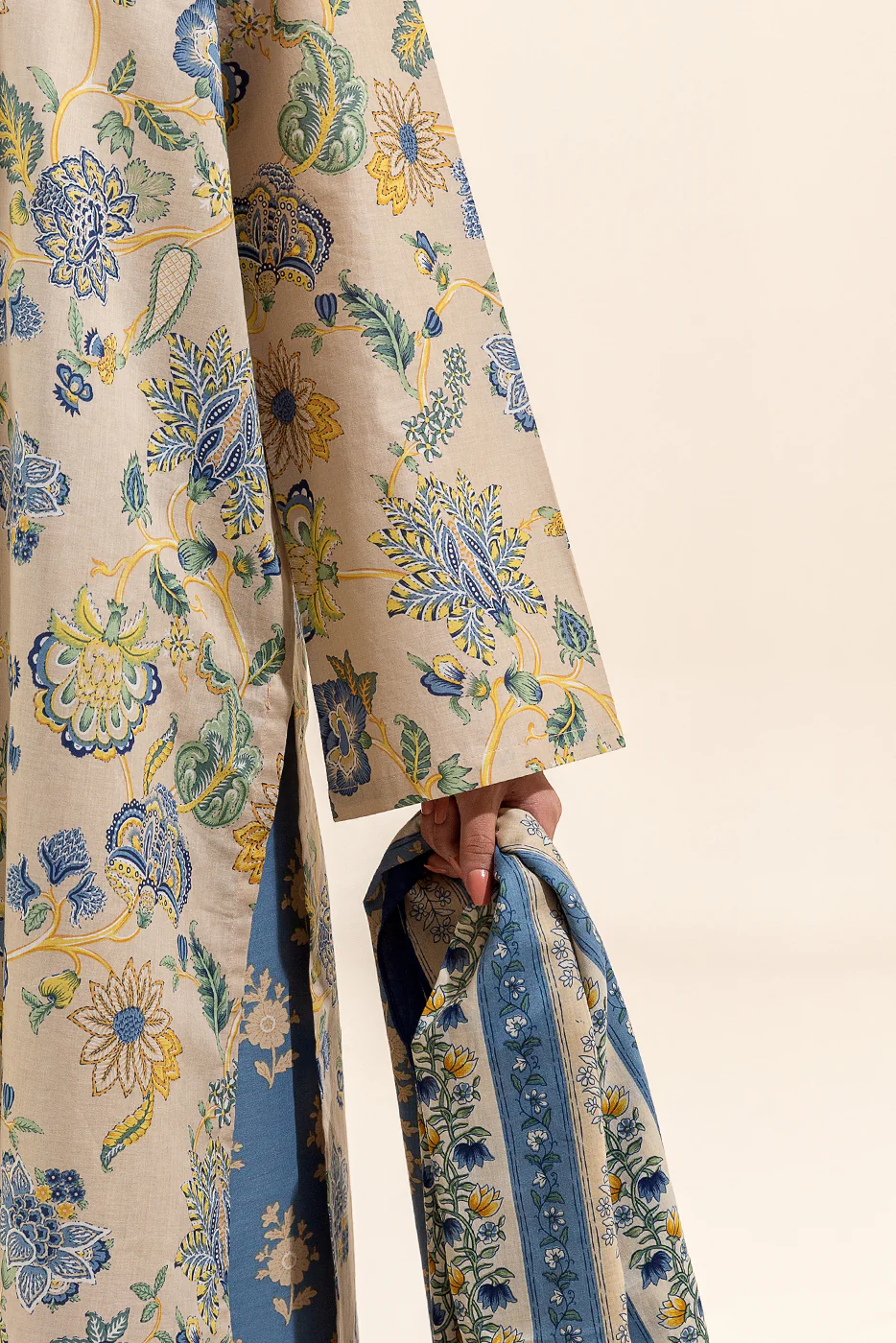 3 PIECE PRINTED LAWN SUIT-JACOBEAN FANTASY (UNSTITCHED) - Image 6
