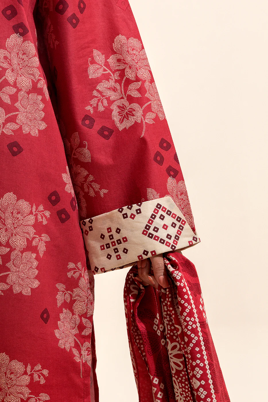 3 PIECE PRINTED LAWN SUIT-RED WOOD (UNSTITCHED) - Image 6