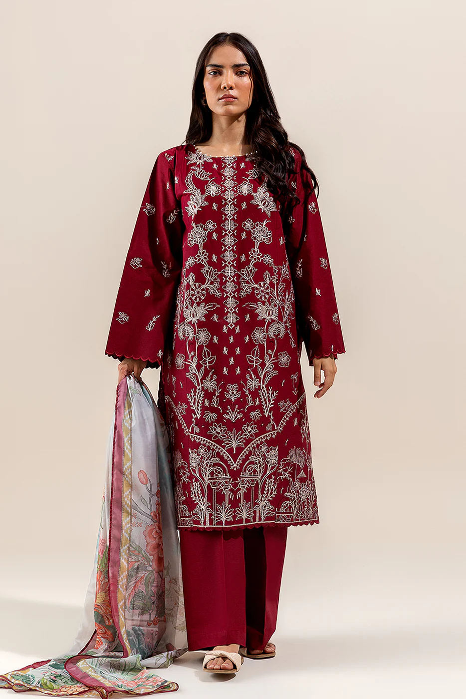 3 PIECE EMBROIDERED LAWN SUIT-GARNET MUSE (UNSTITCHED) - Image 3
