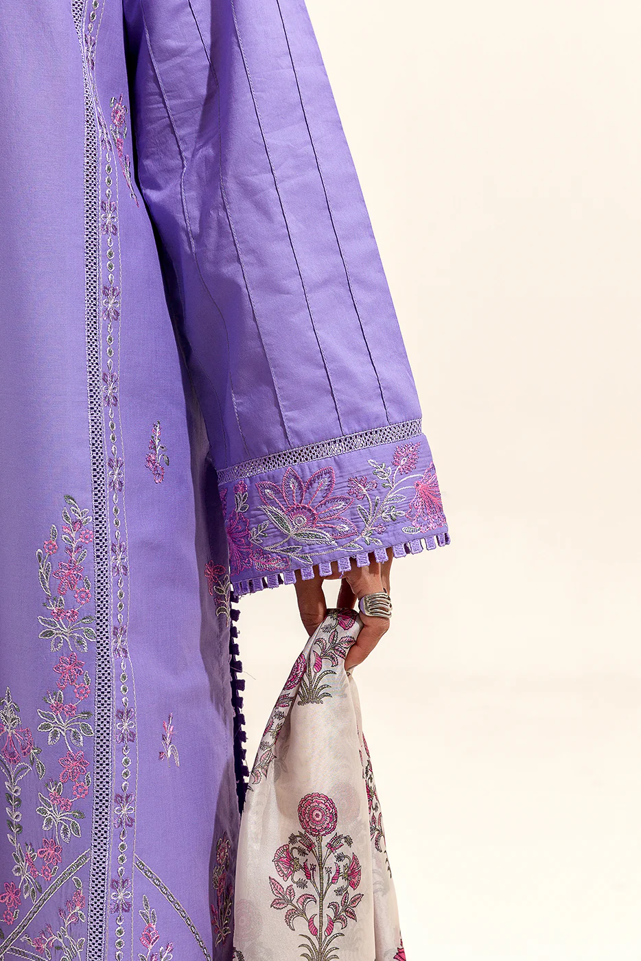 3 PIECE EMBROIDERED LAWN SUIT-ROSEATE MUSE (UNSTITCHED) - Image 6