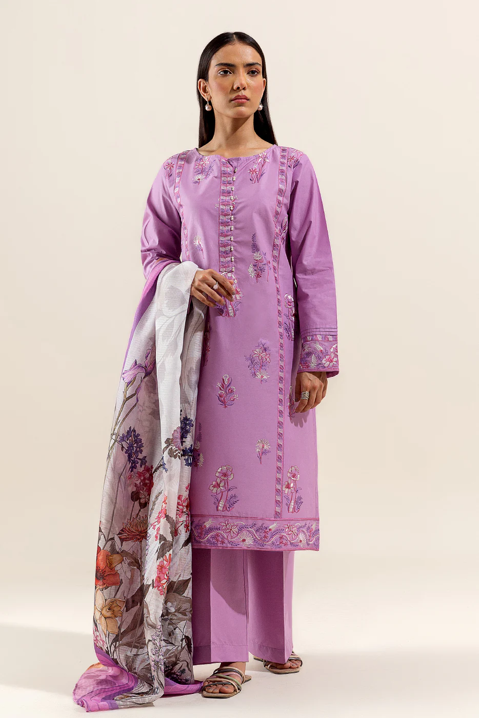 2 PIECE EMBROIDERED LAWN SUIT-TAFFY ORCHID (UNSTITCHED) - Image 3